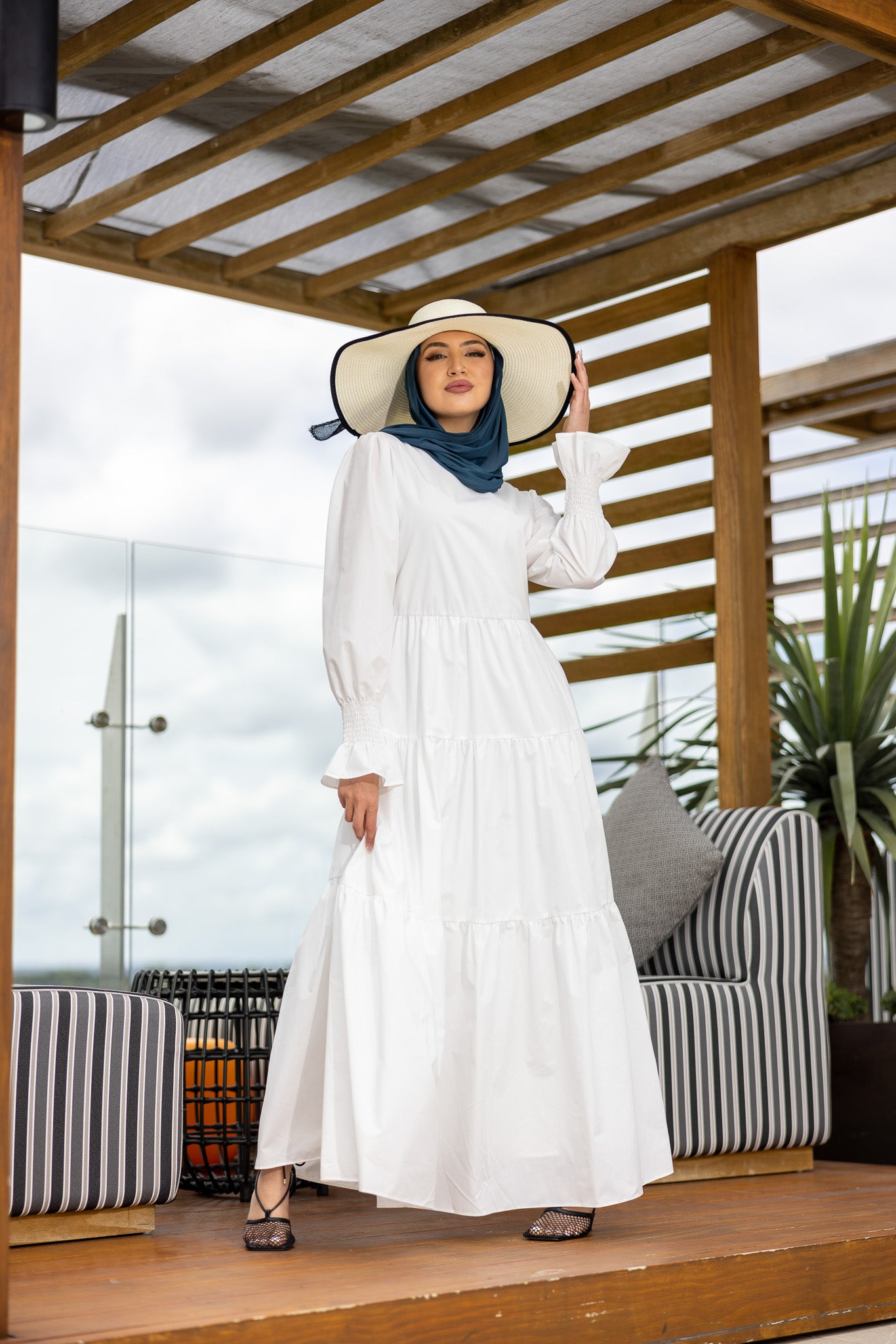 M8110White-dress-abaya