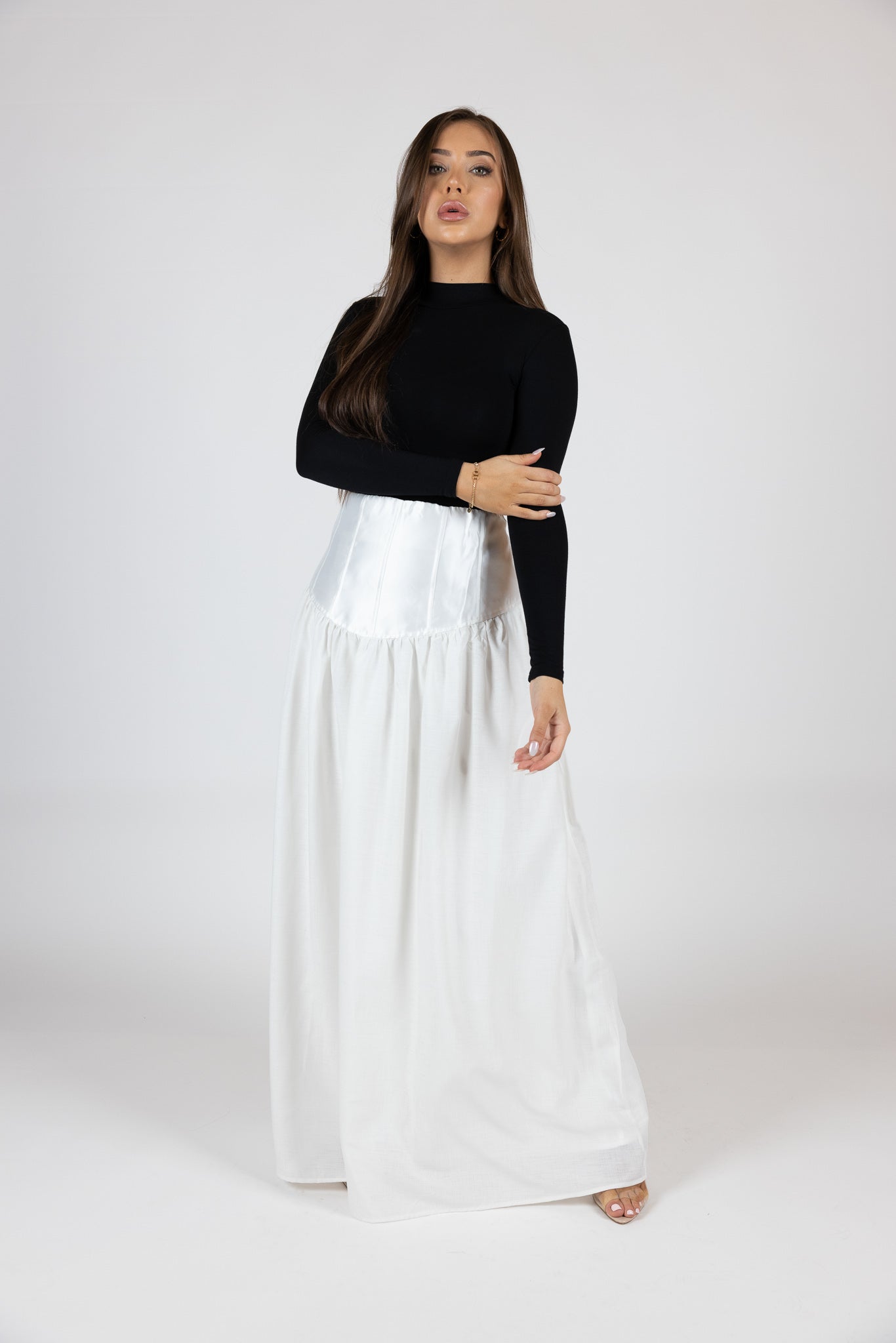 M8112White-skirt