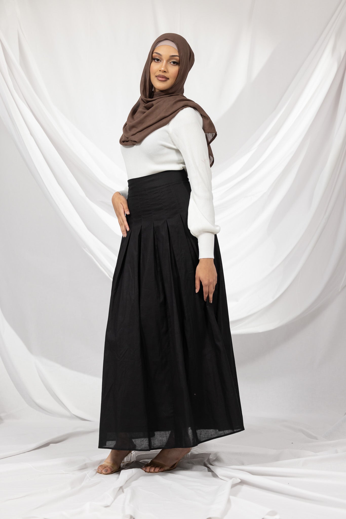 M8251Black-skirt