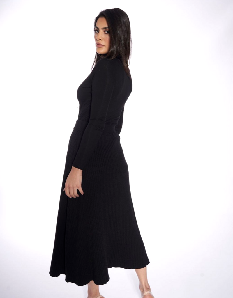 WKN483-BLK-knit-skirt