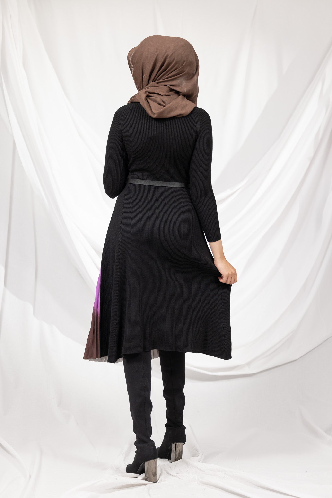 WS00380Black-dress-midi