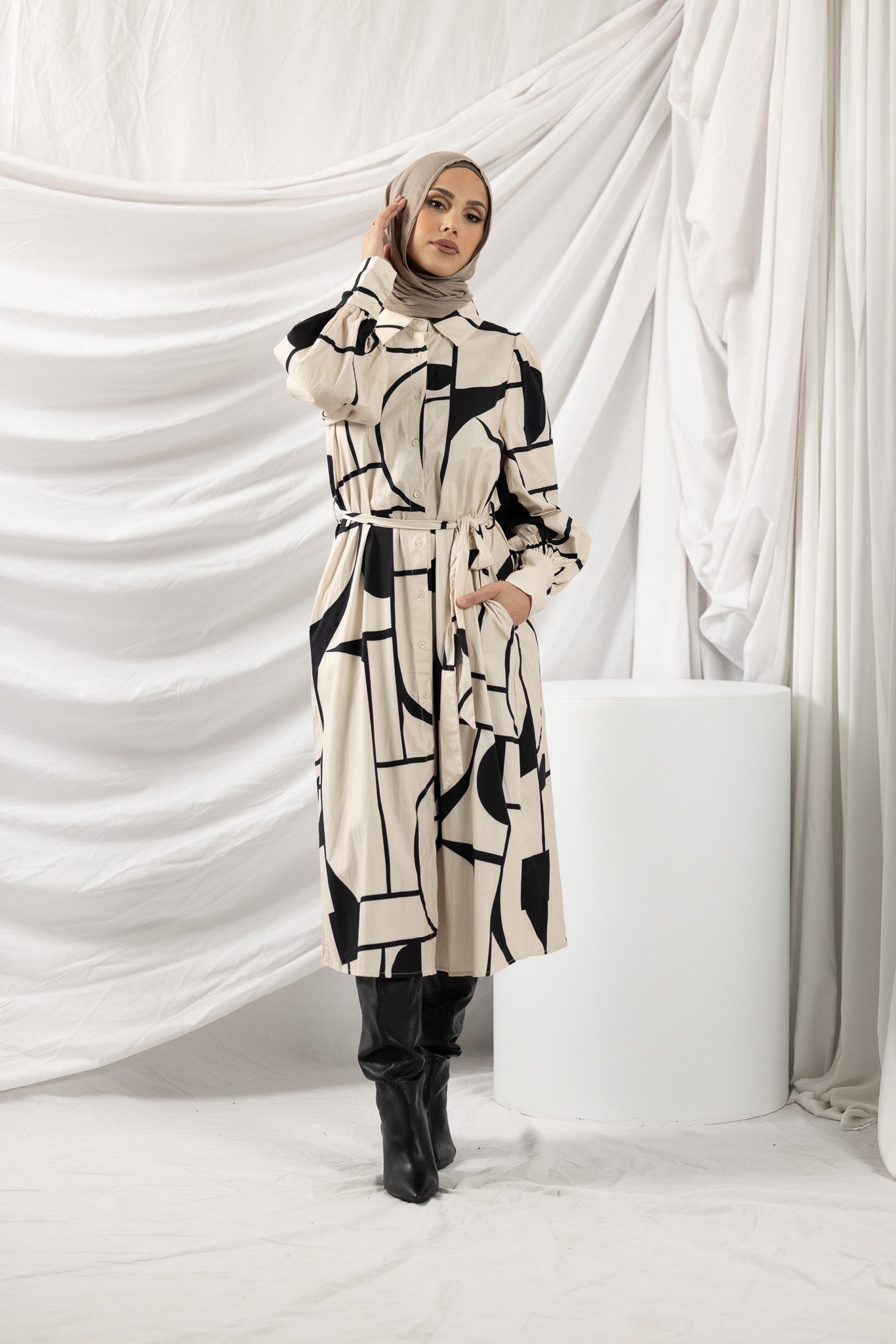 01230146-1-BEI-dress-abaya