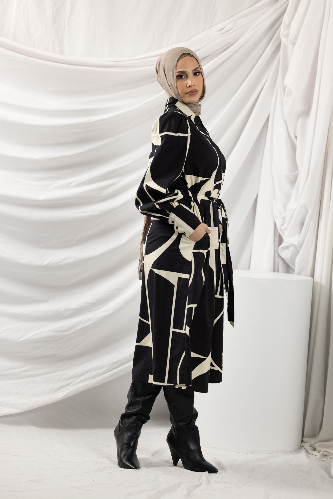 01230146-1-BLK-dress-abaya