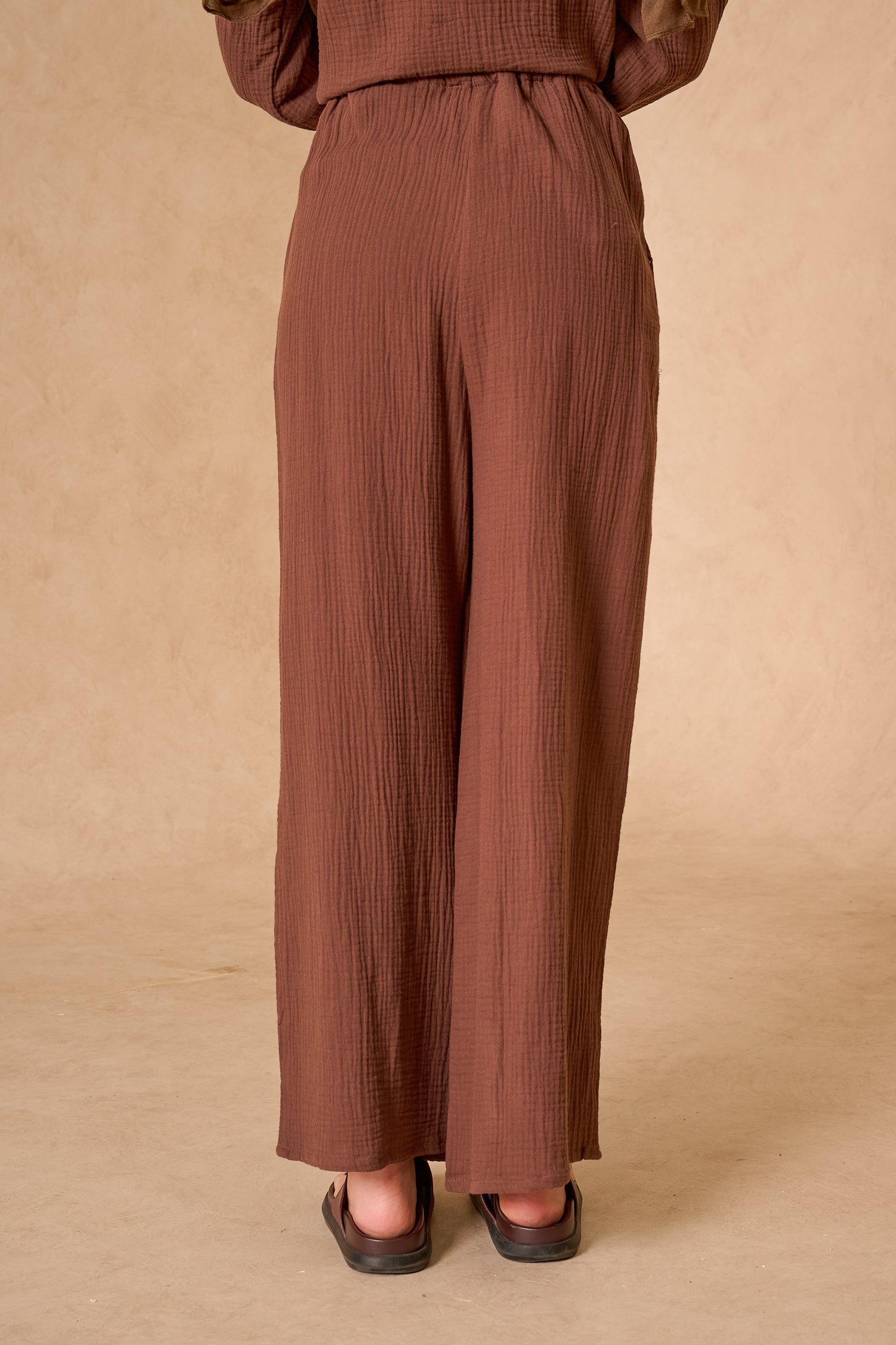 01250356-2-CHO-pants