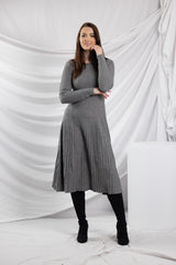 200902M-Chr-knit-dress