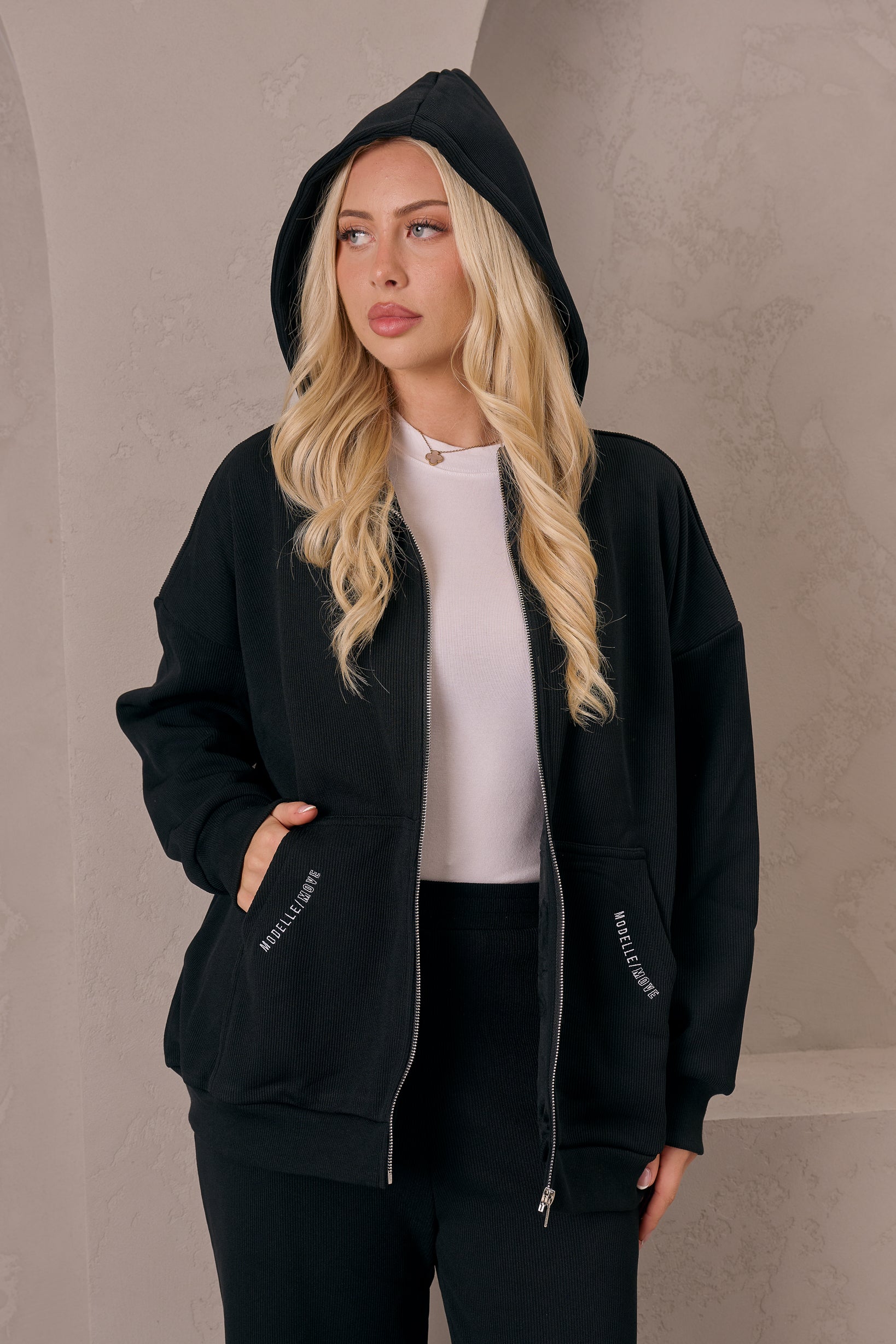 Modelle/Move Alma Lounge Jacket