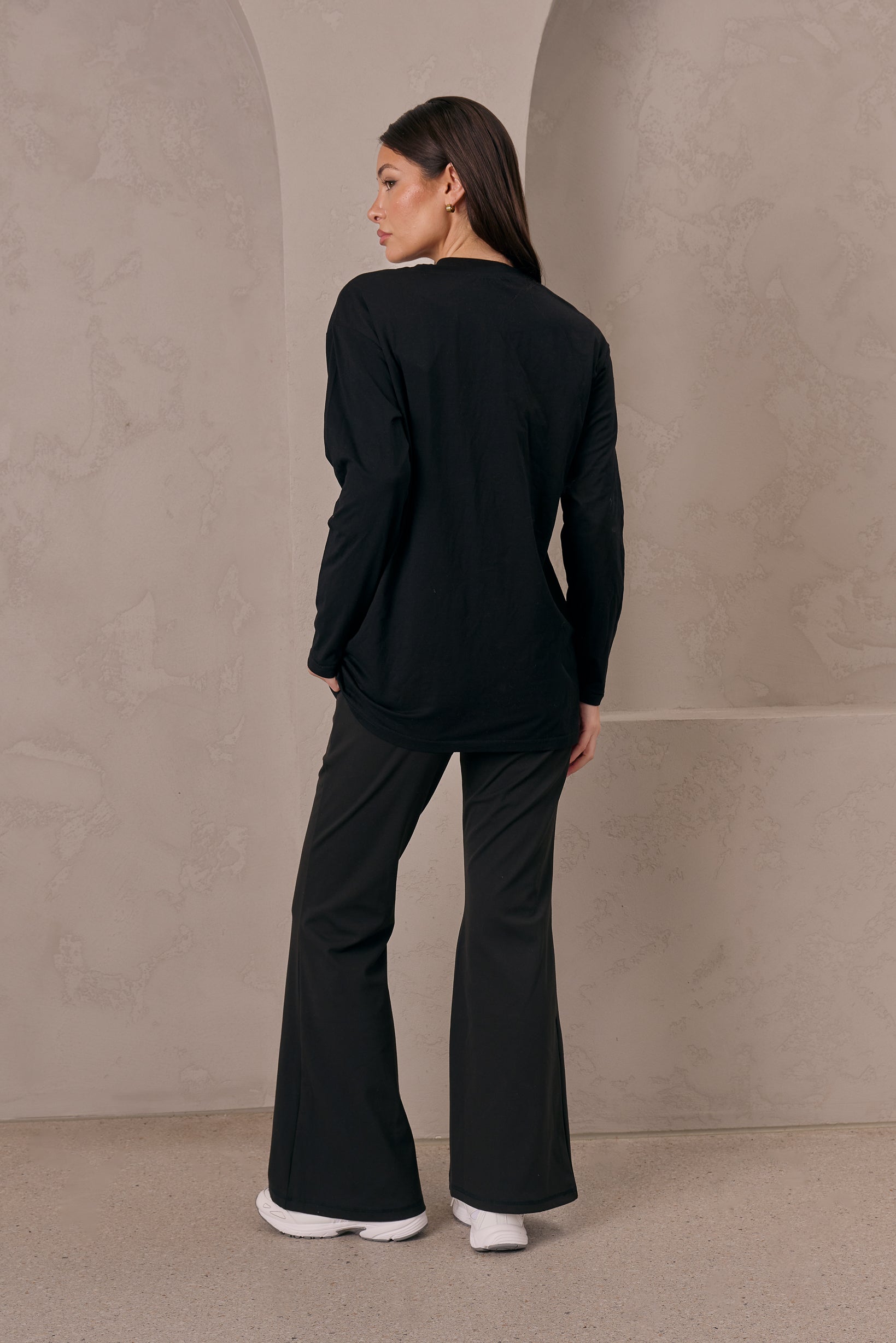 Modelle/Move Long Sleeve Tee