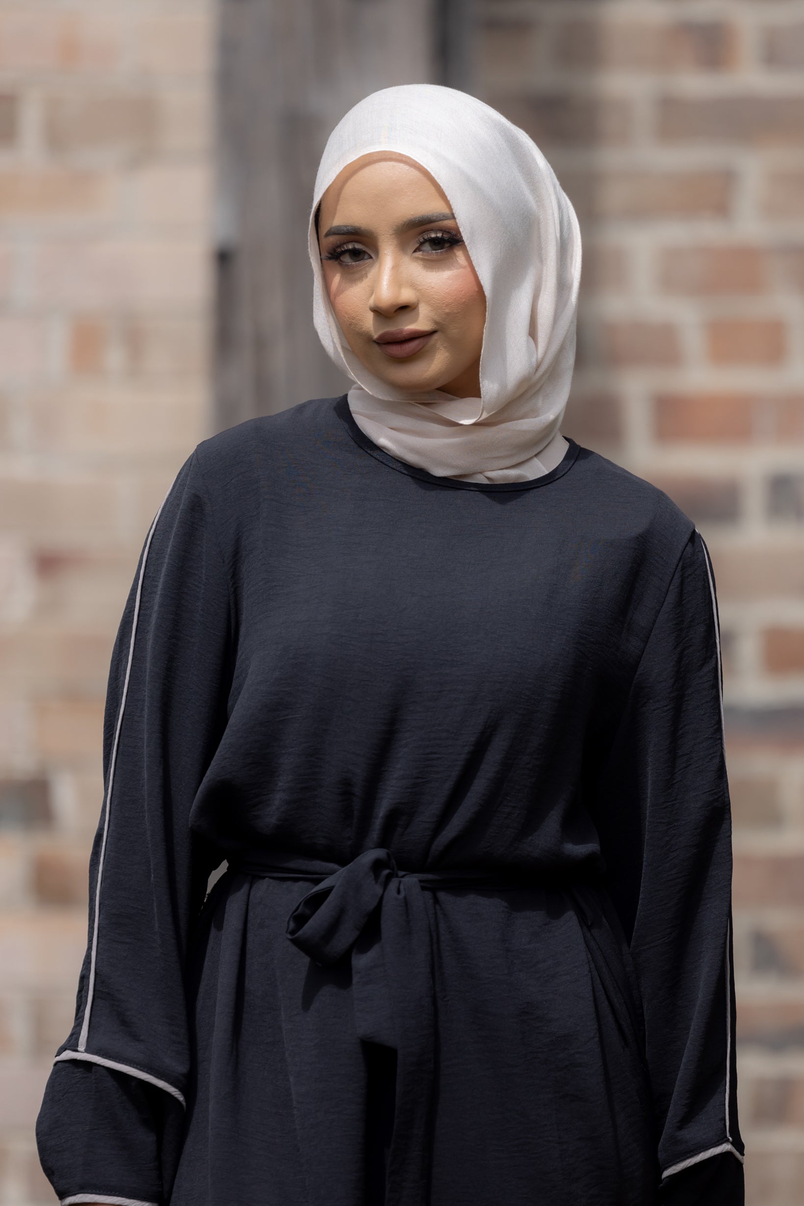 Aliyah Piping Abaya