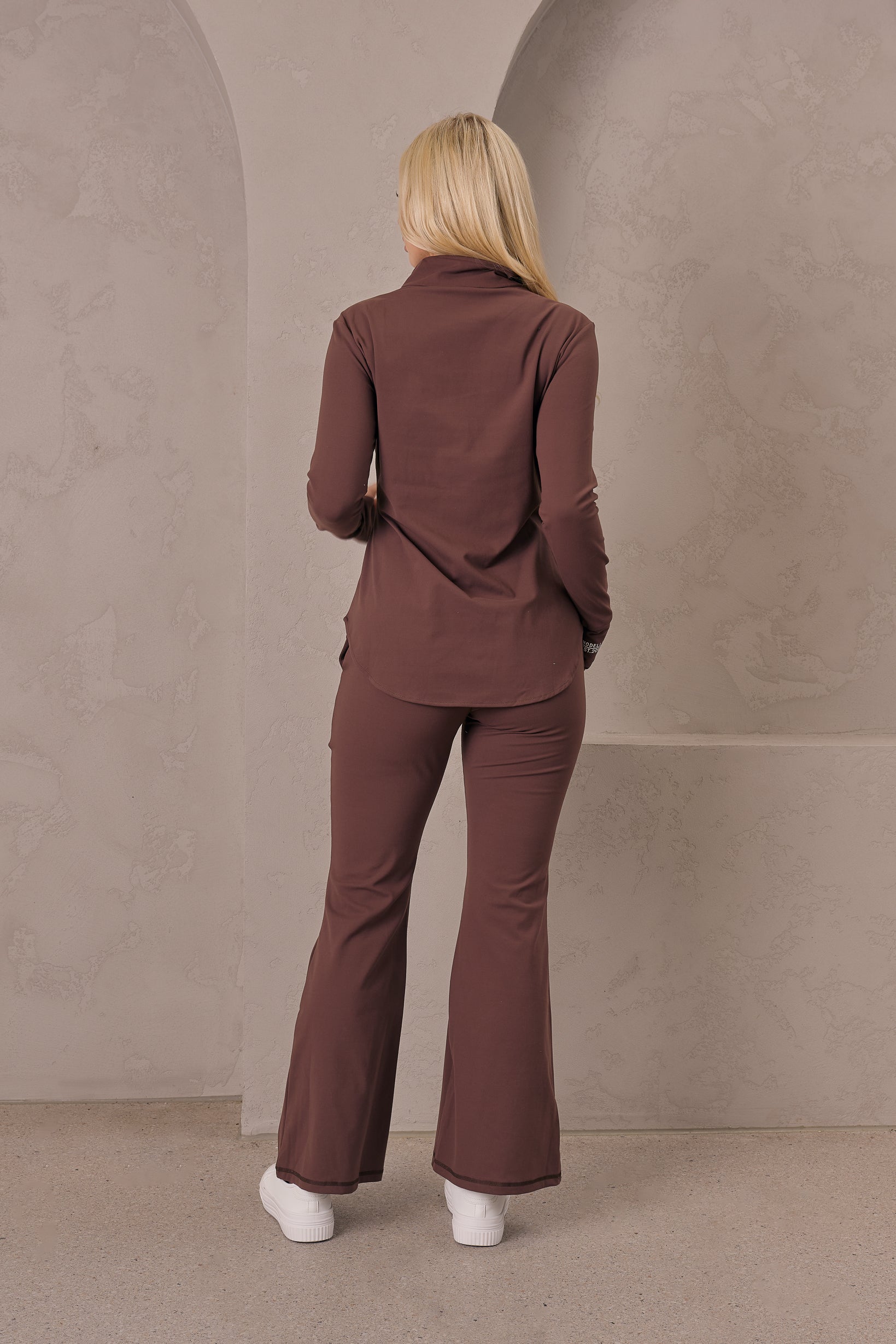 AW0011-choco-Jacket