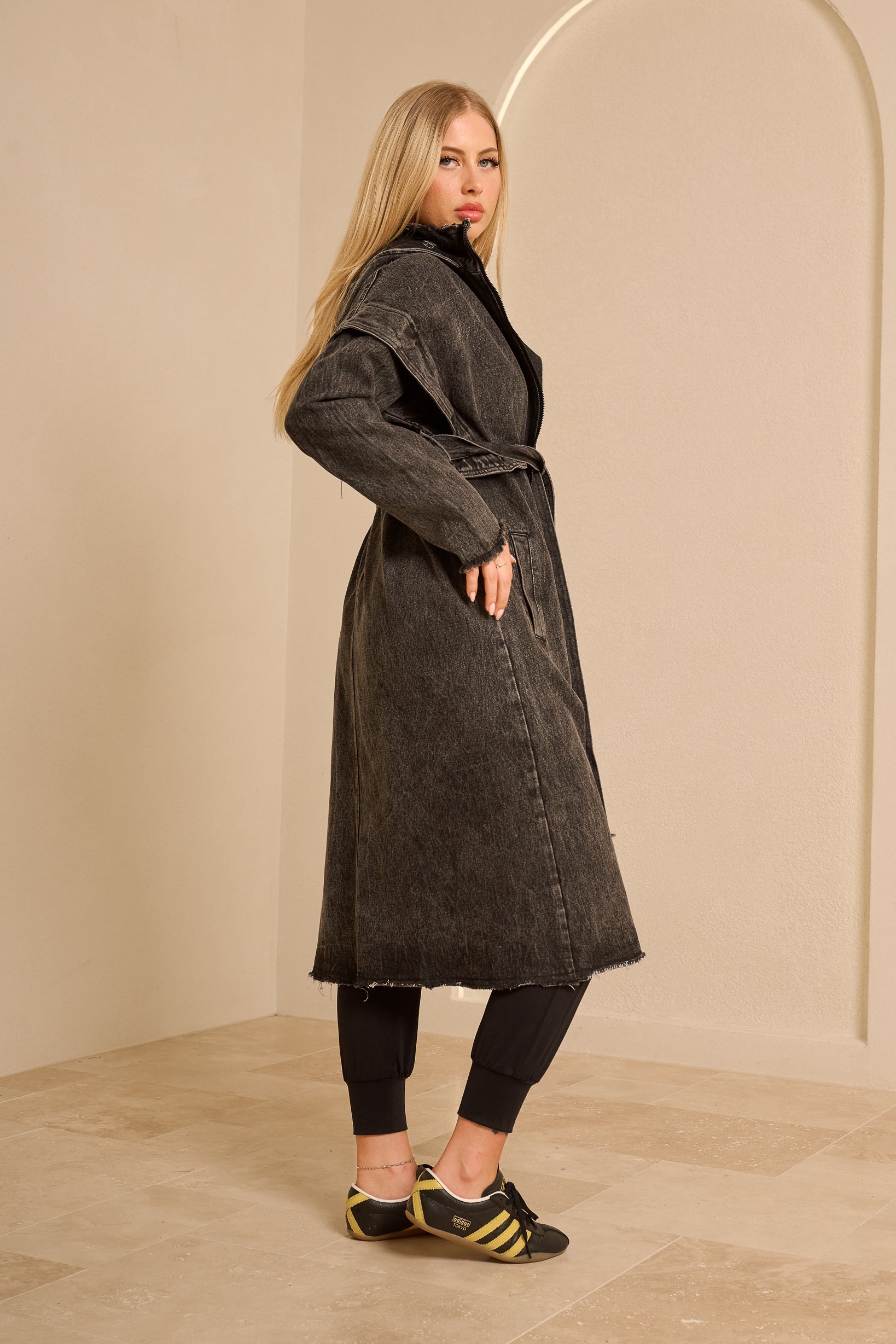 Modelle/Move Èlan Denim Trench