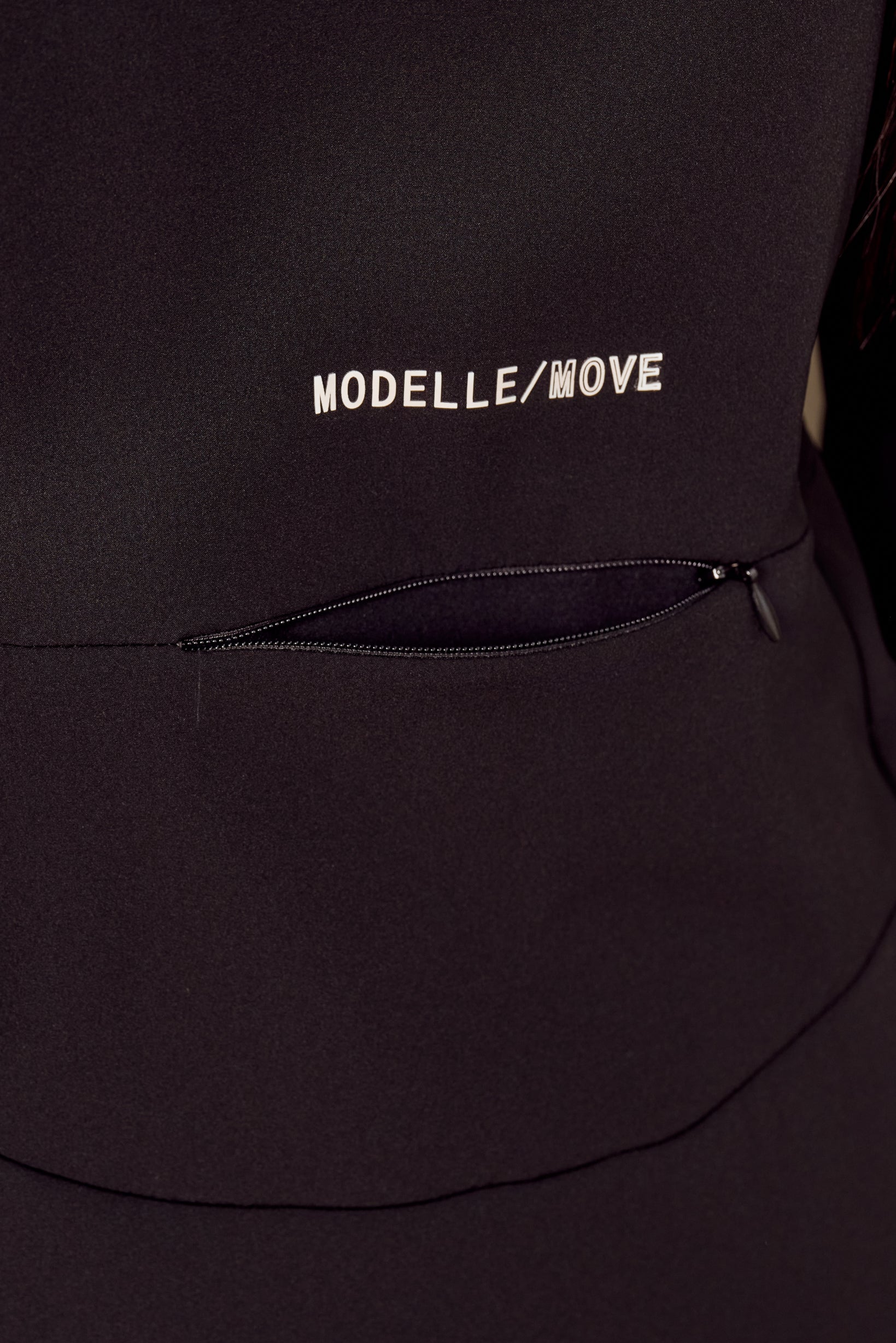 Modelle/Move Contour Zip Jacket