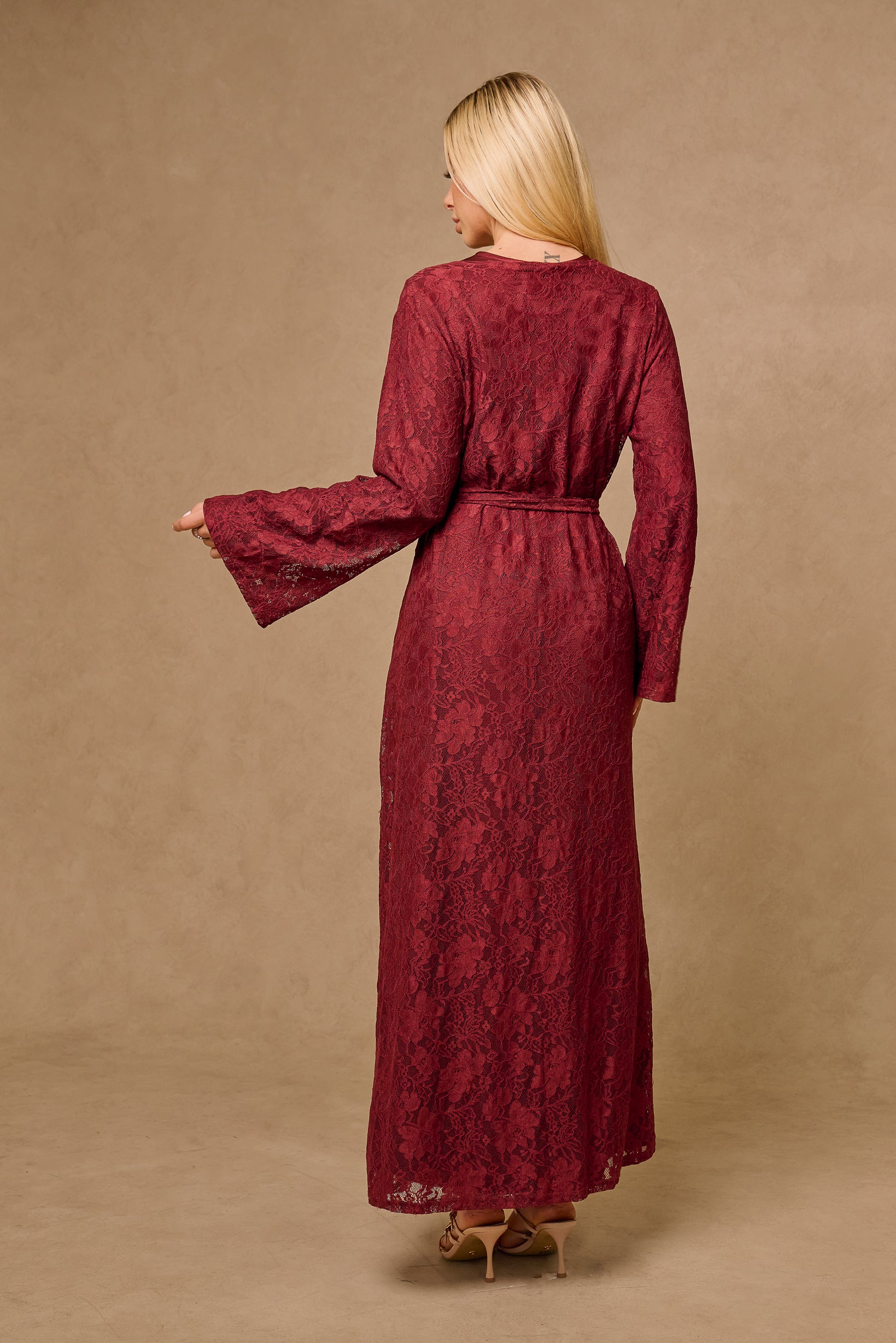 Vionne Lace Set