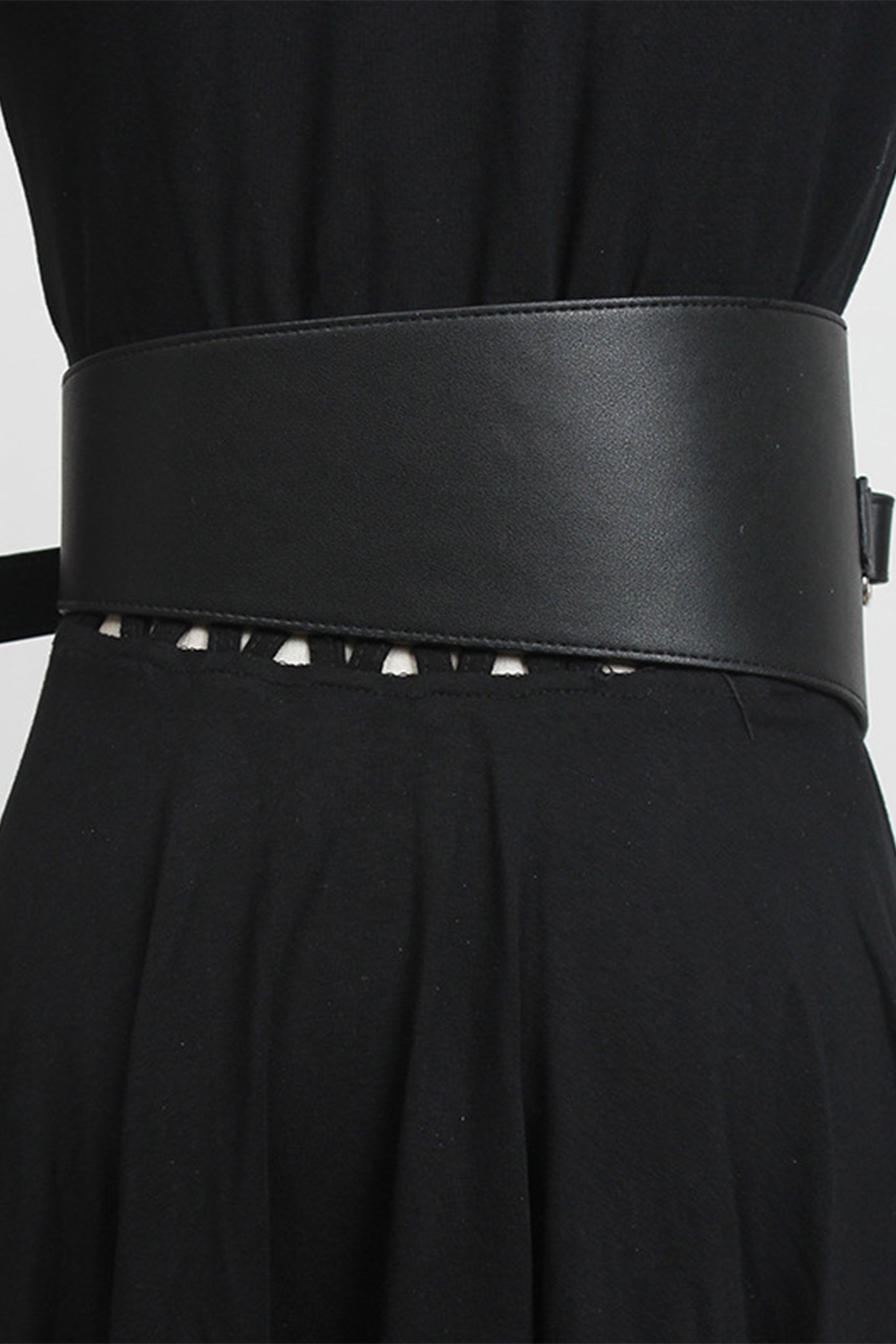 BLT009Black-belt-accessories