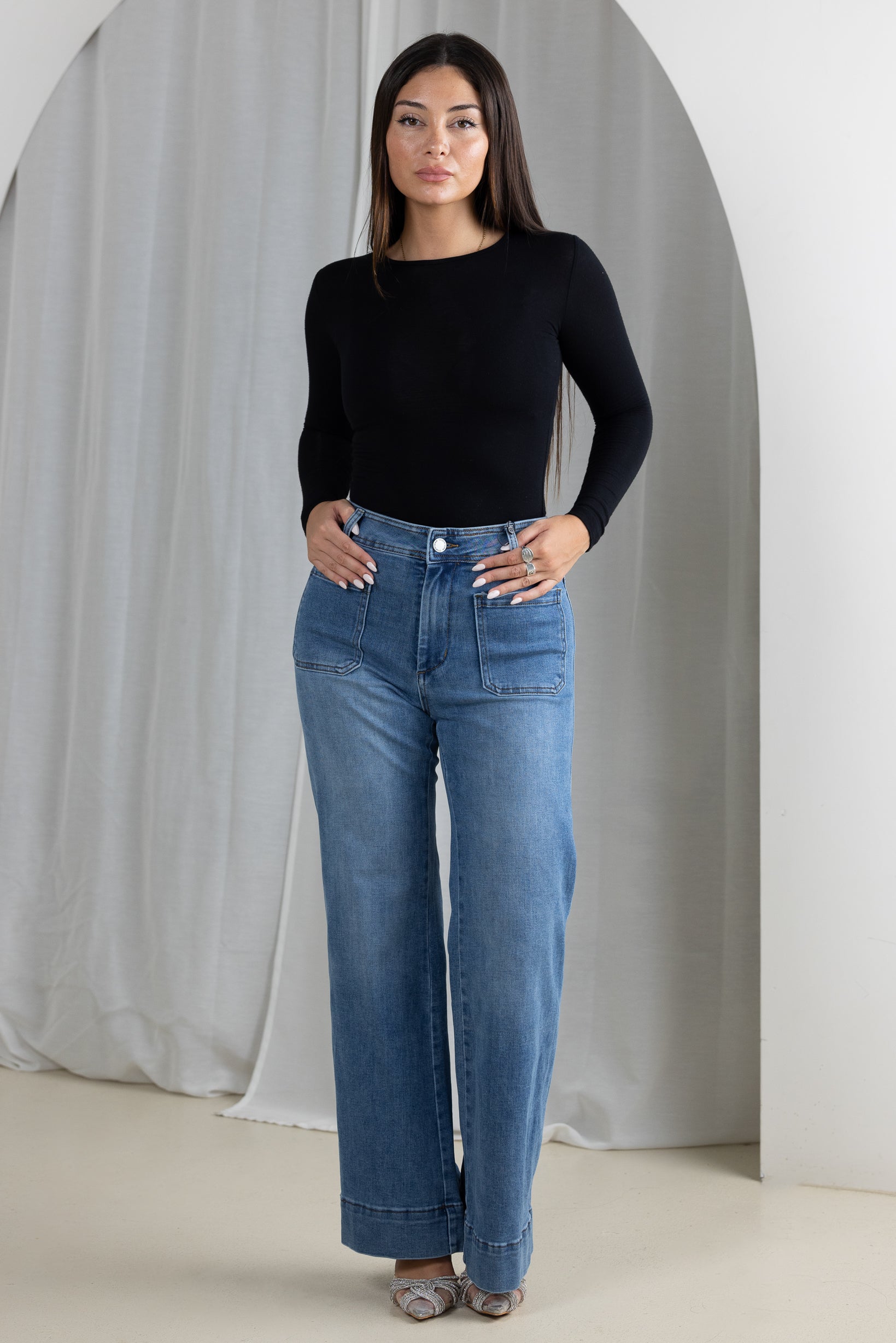 Lora Front Pocket Straight Jeans