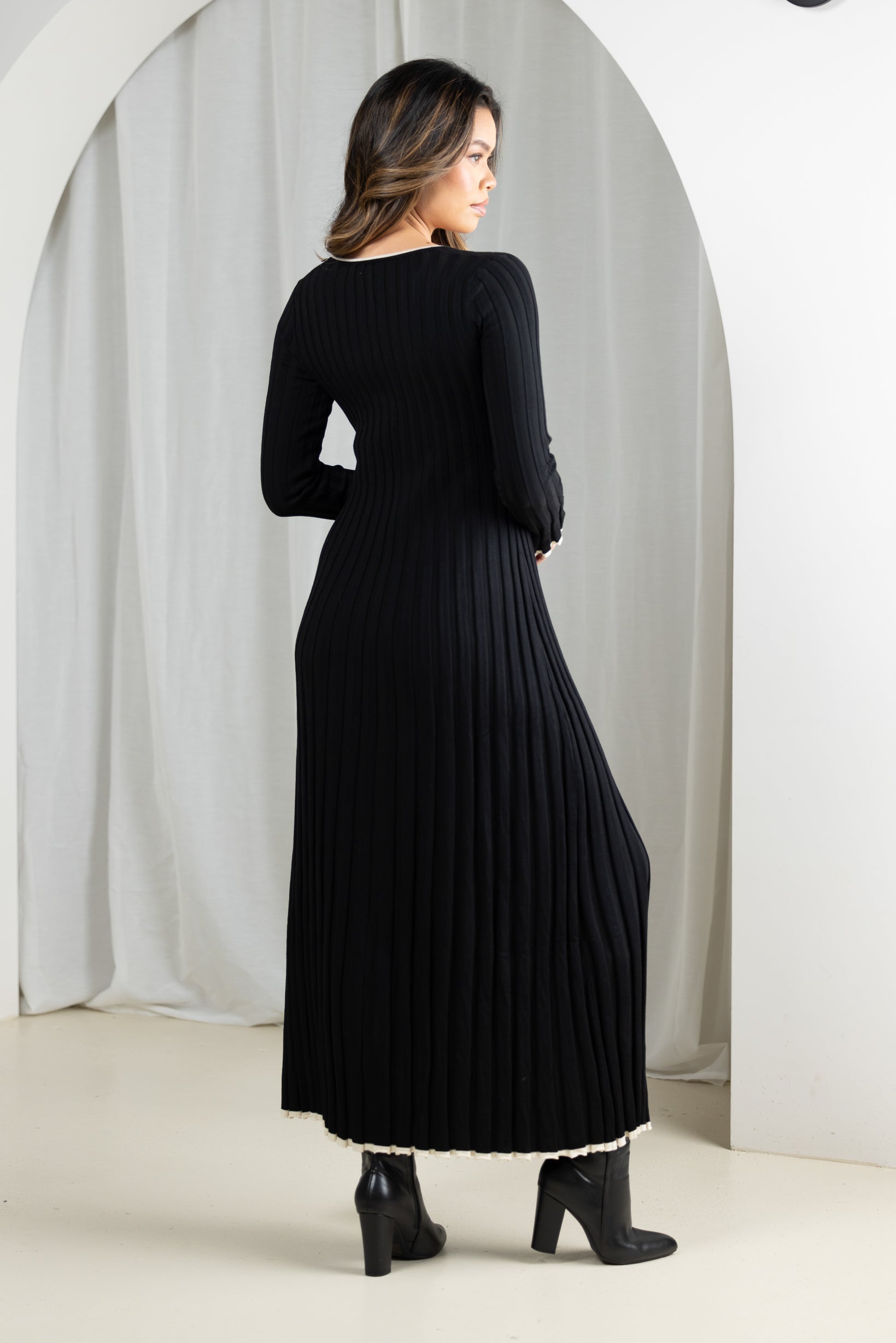 KM840-BLK-dress-knit