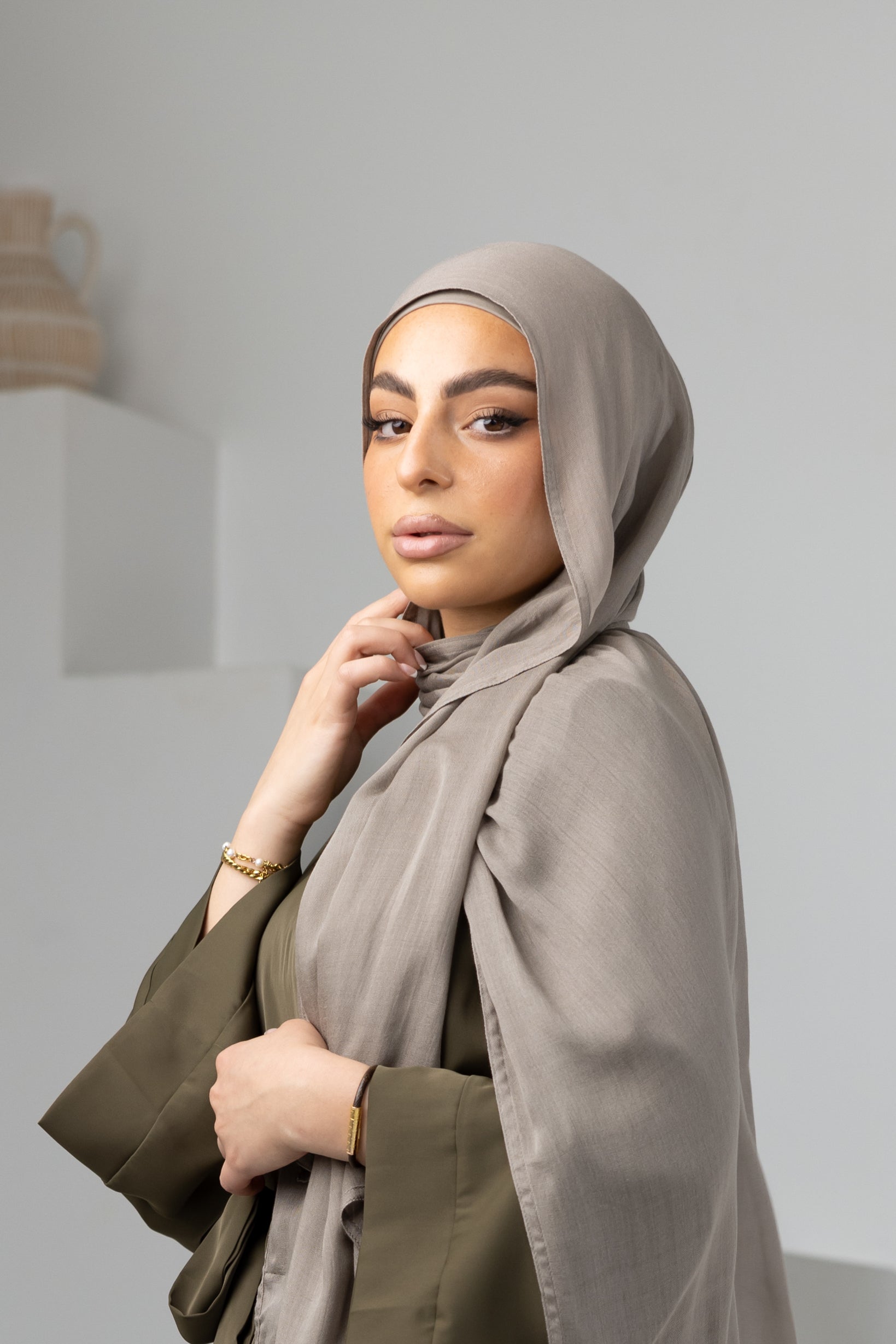 LMS002-TAU-shawl-hijab