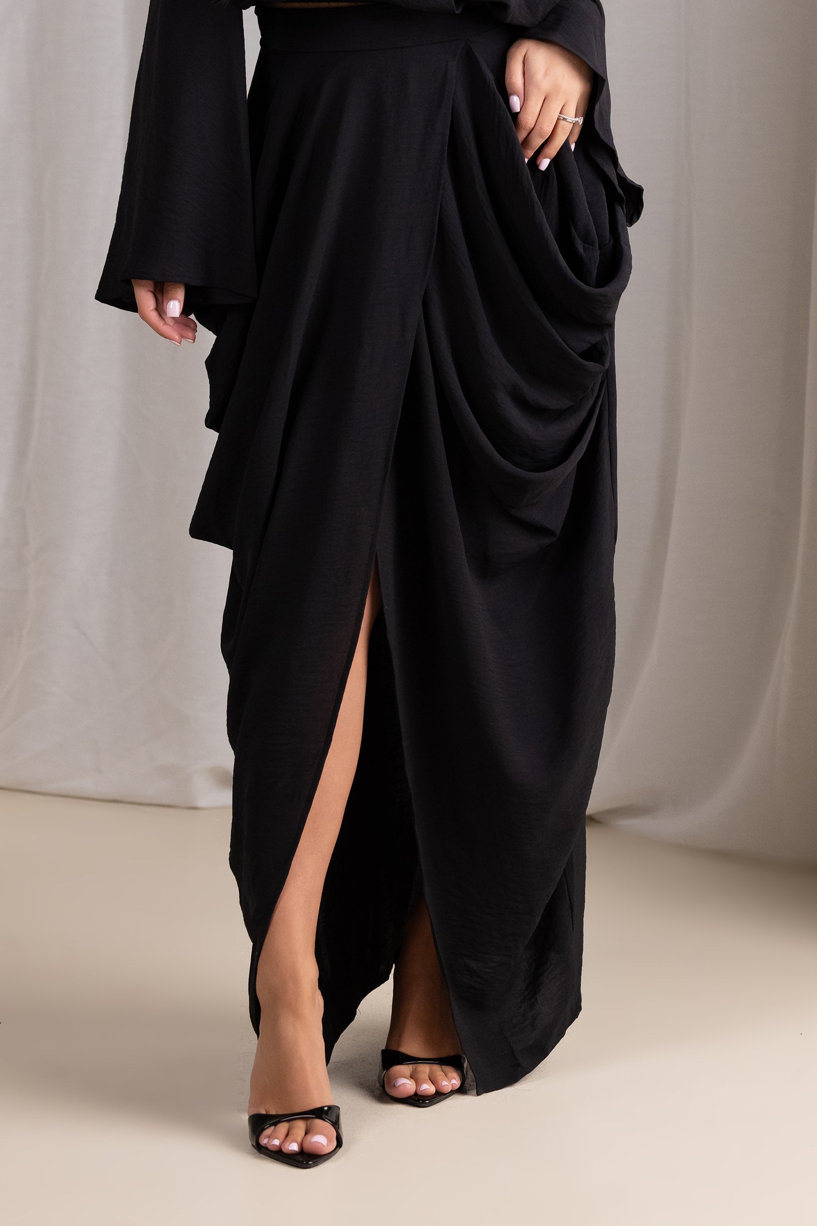 M7521ABlack-skirt