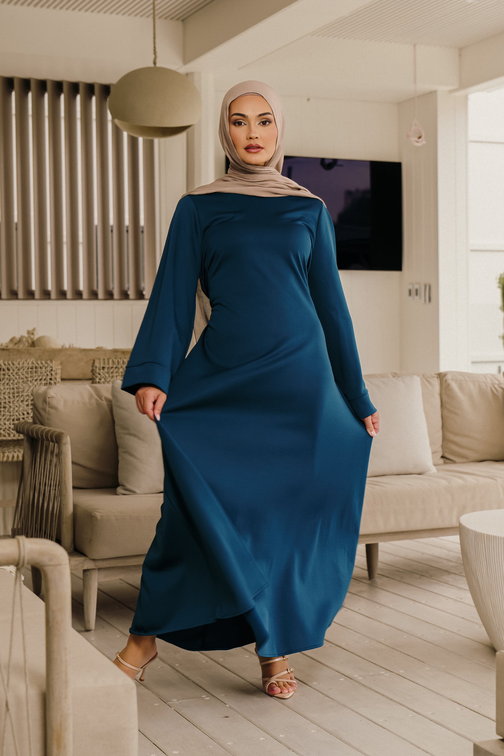 M7635-1-TUR-abaya