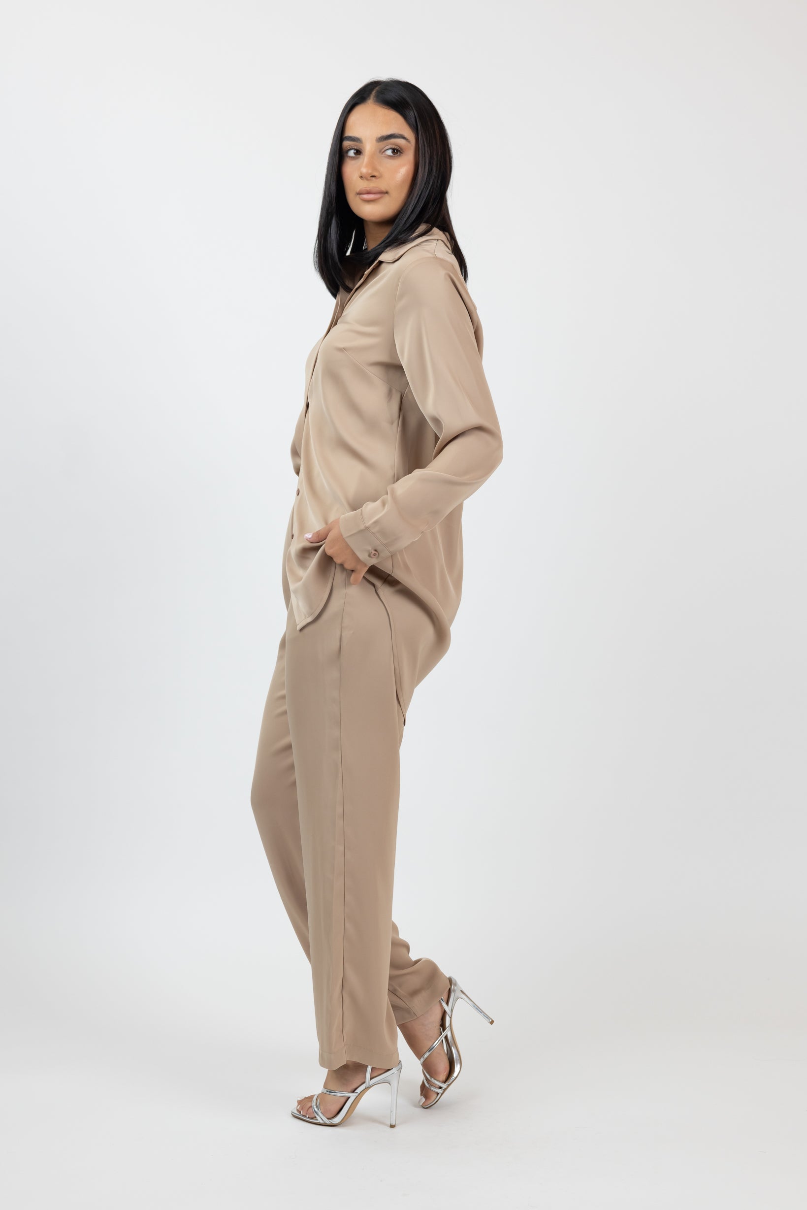 M8095ANDM8096-Nude-shirt-pant-set