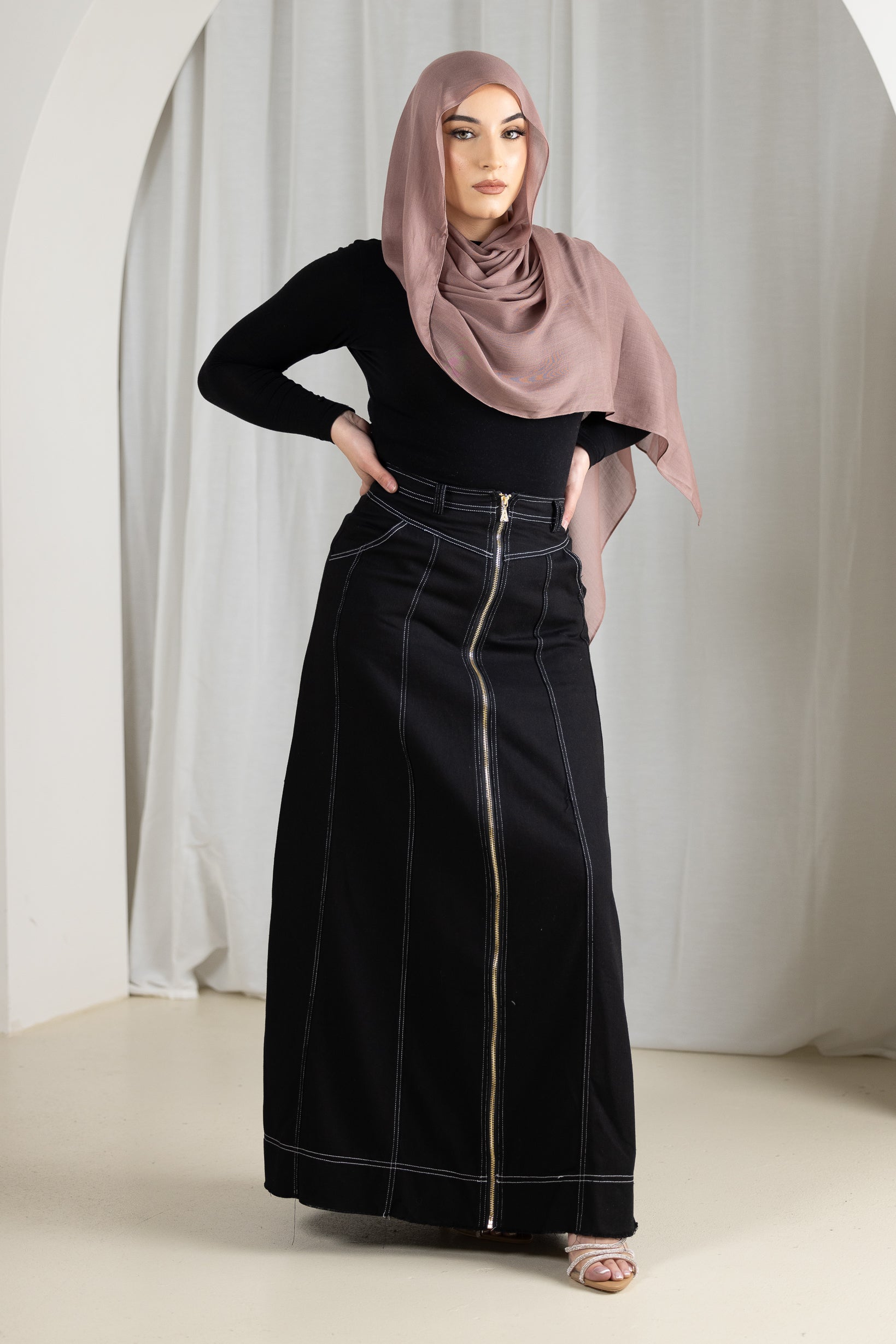 M8128Black-skirt