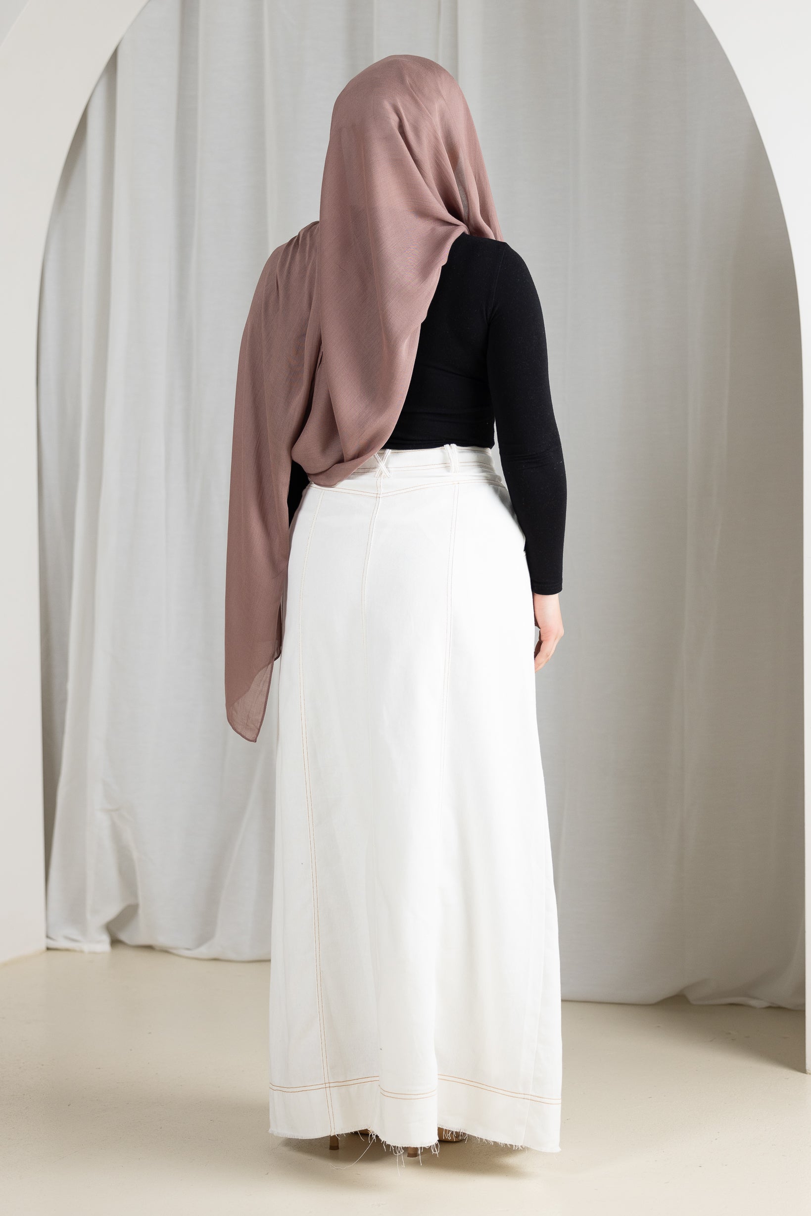 M8128White-skirt