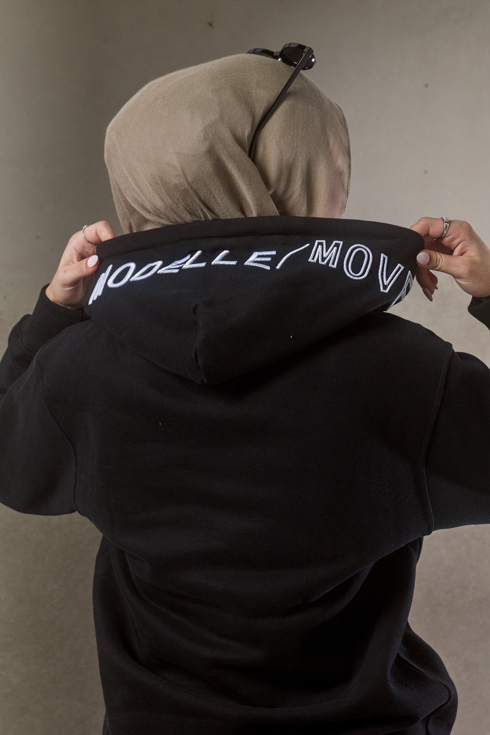 Modelle/Move Logo Hooded Top