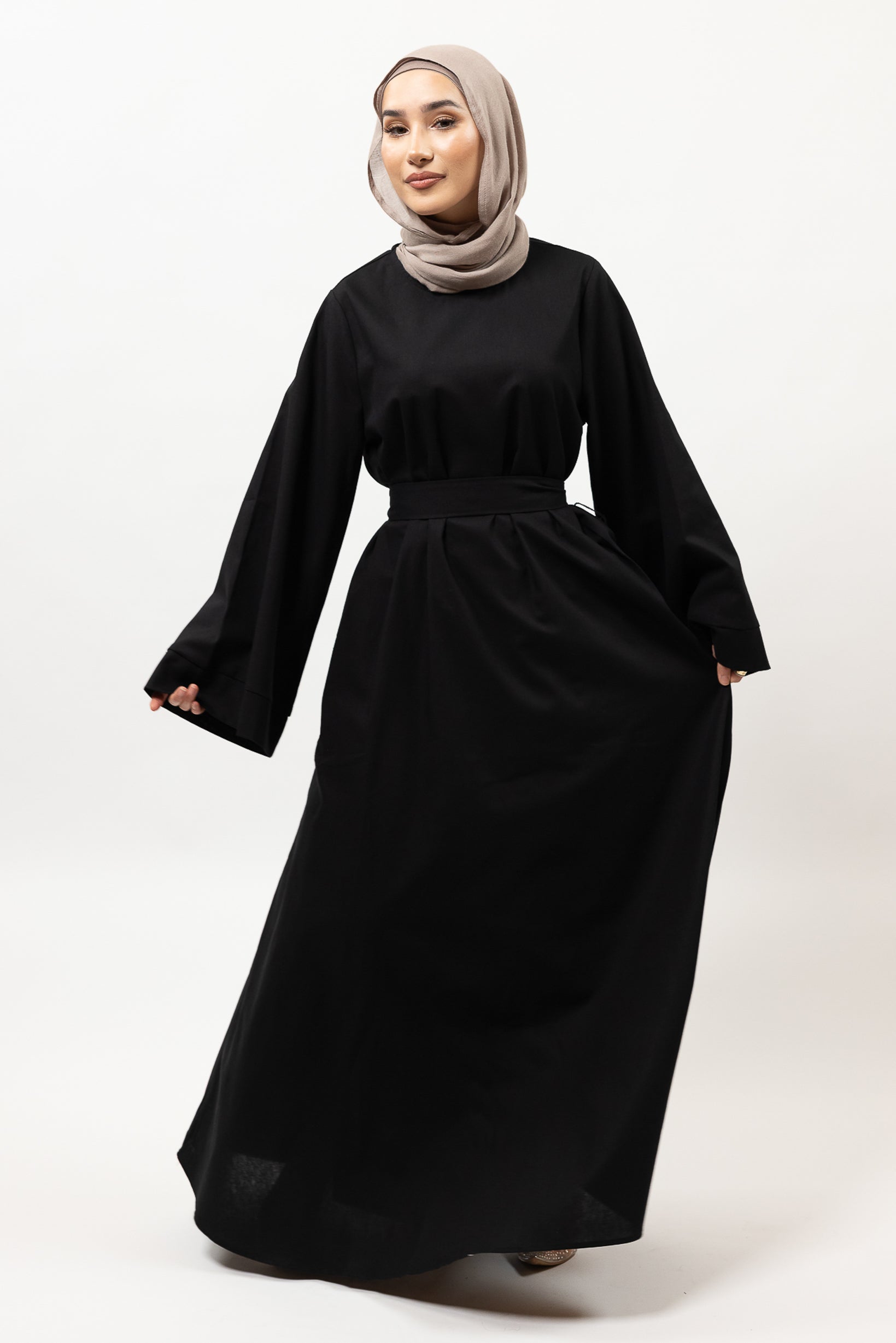 M8390Black-dress-abaya