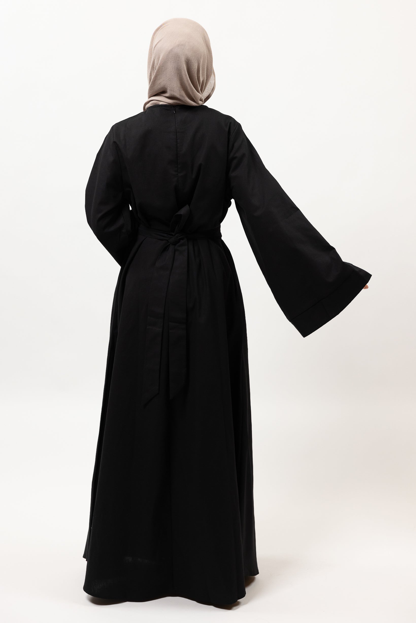 M8390Black-dress-abaya