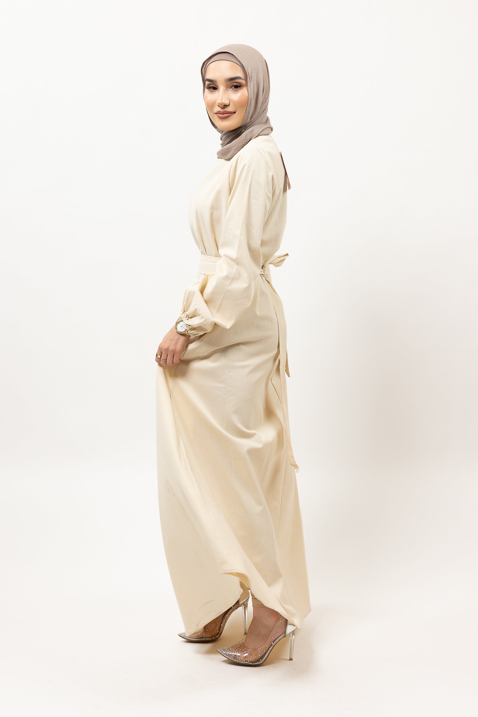 M8391Beige-dress-abaya