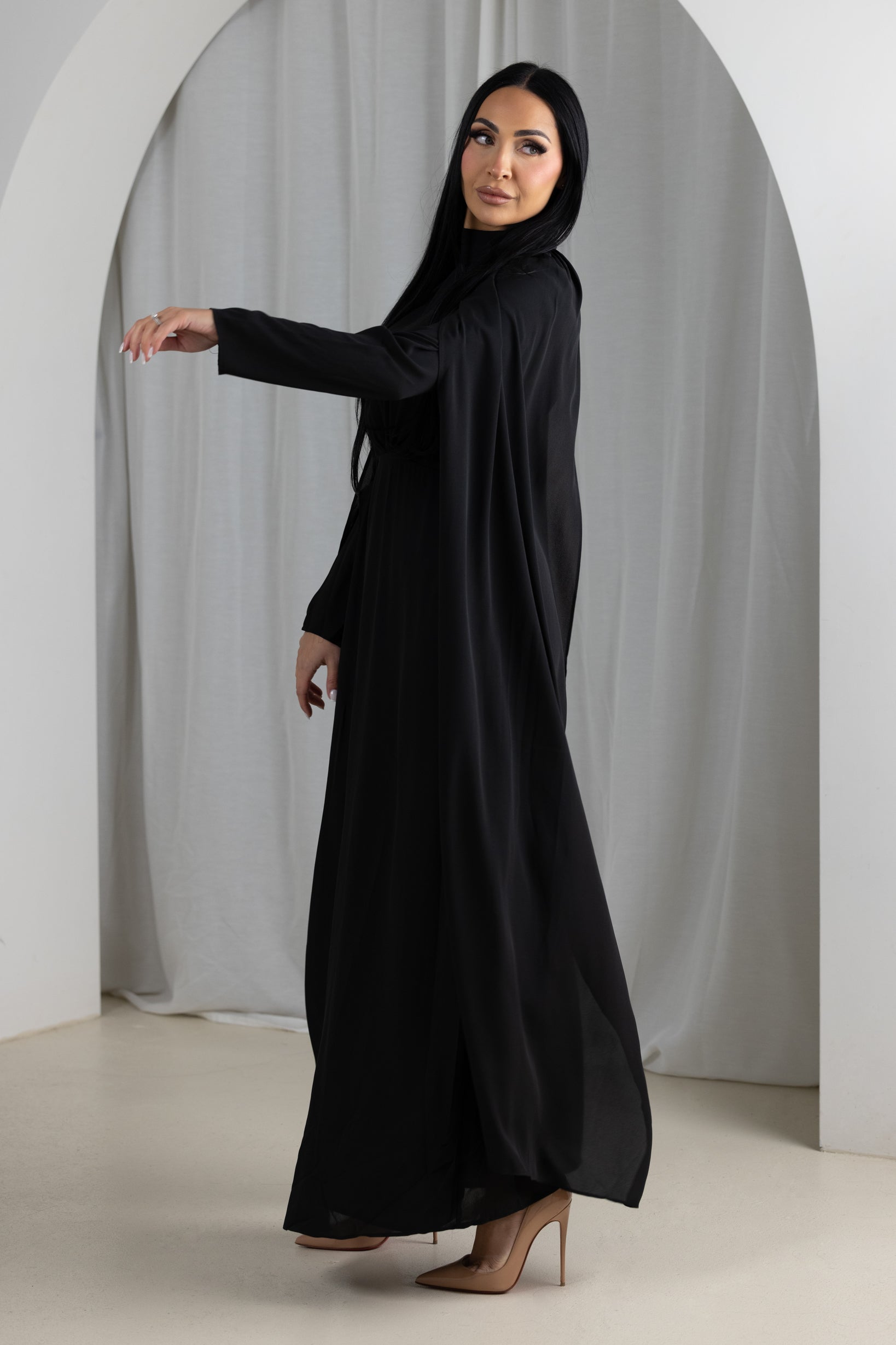 M8621Black-dress-abaya