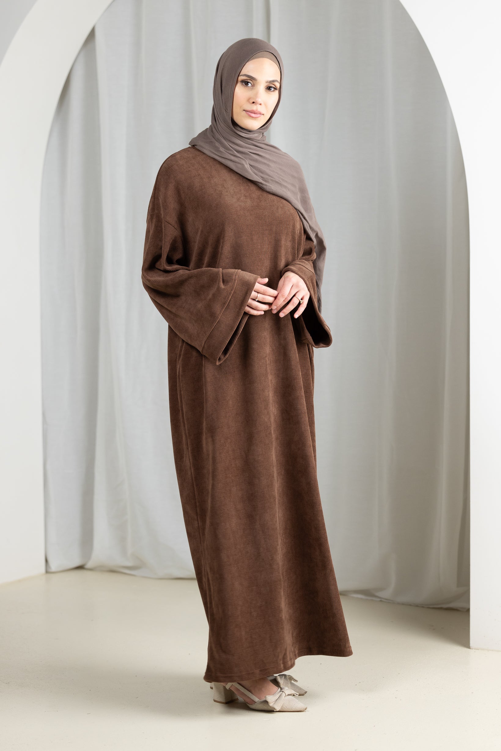 M8625Chocolate-dress-abaya