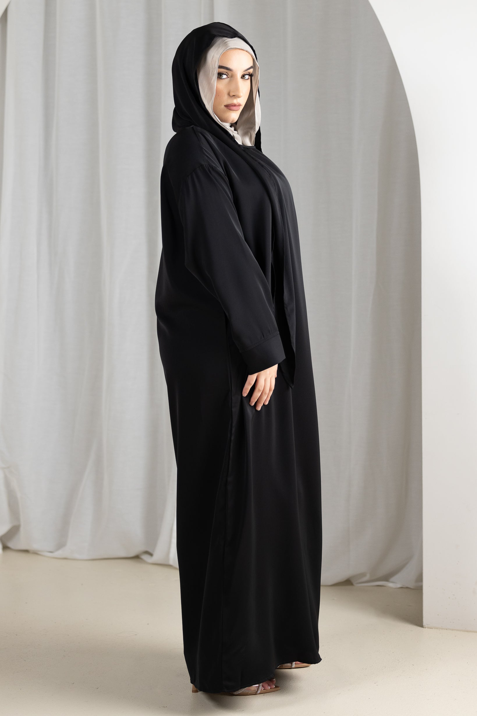 M8649Black-dress-abaya