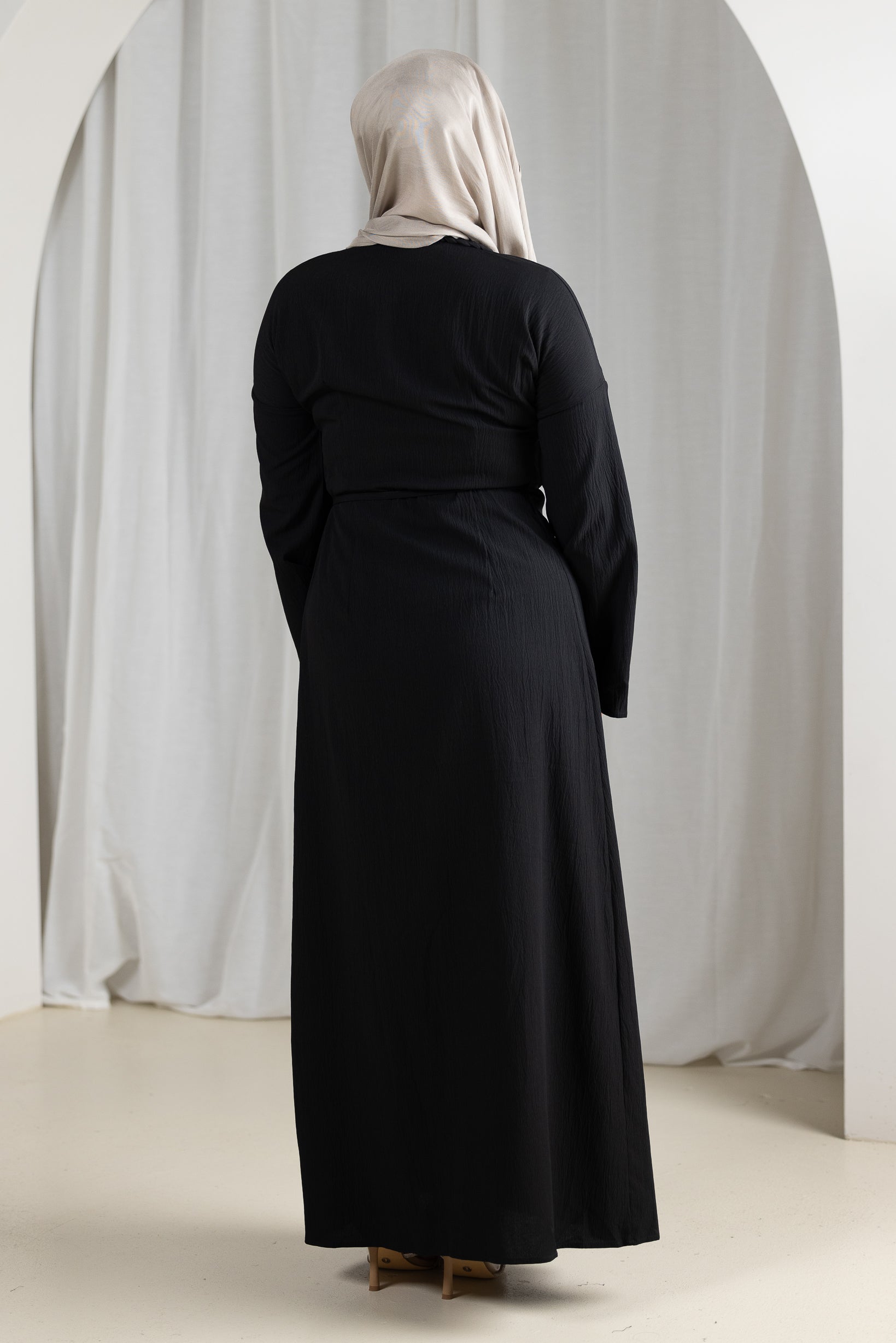 M8932Black-dress-abaya