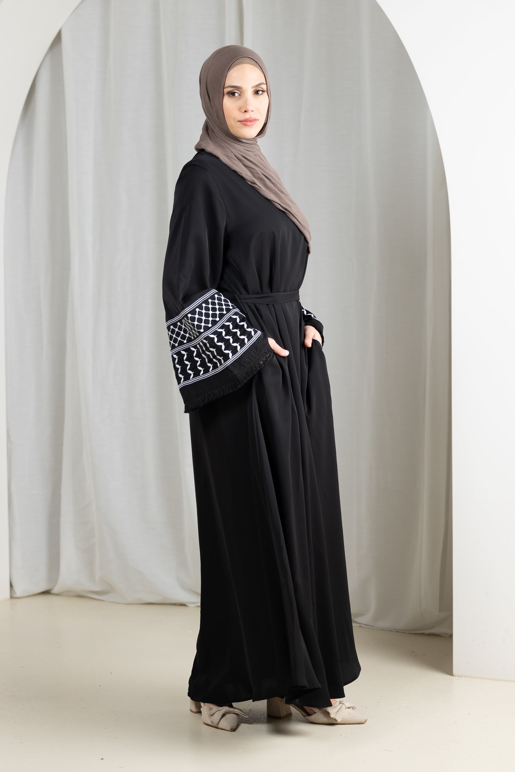 M8936Black-dress-abaya