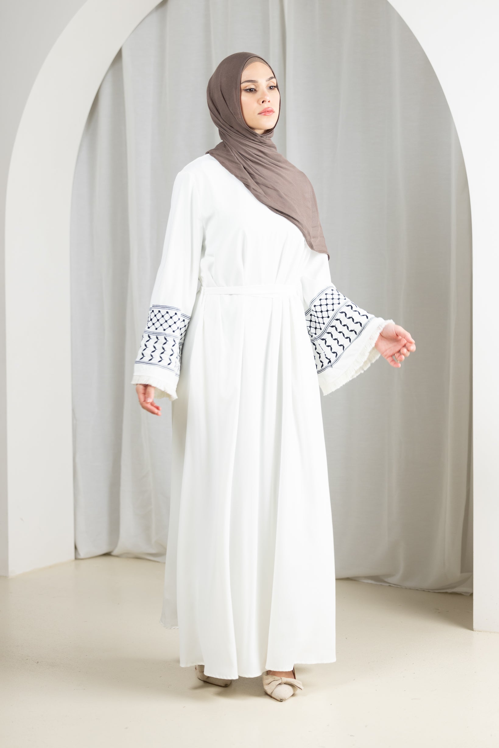 M8936White-dress-abaya