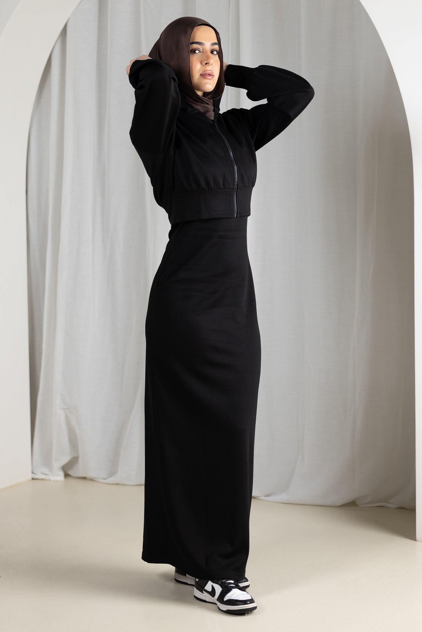 M8939Black-body-dress