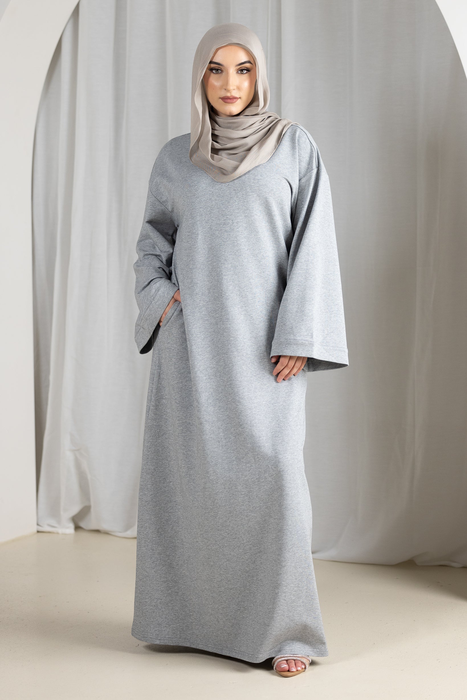 M8949Grey-dress-abaya