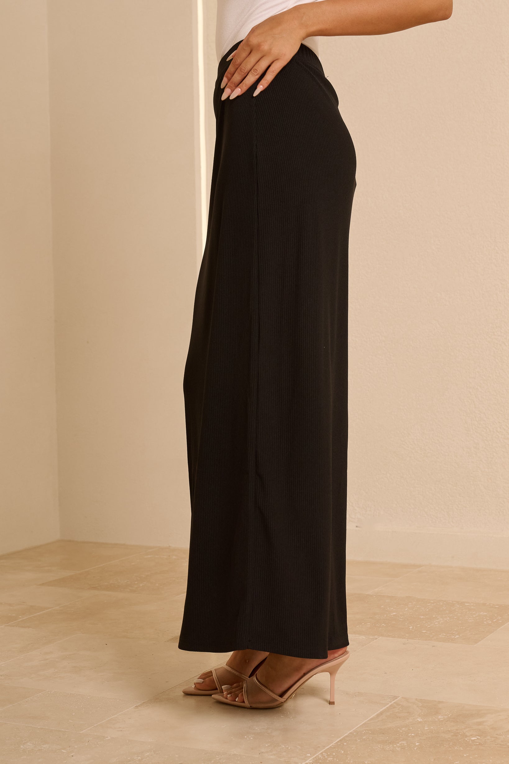 Amaya Skirt — ÈLAN Edit