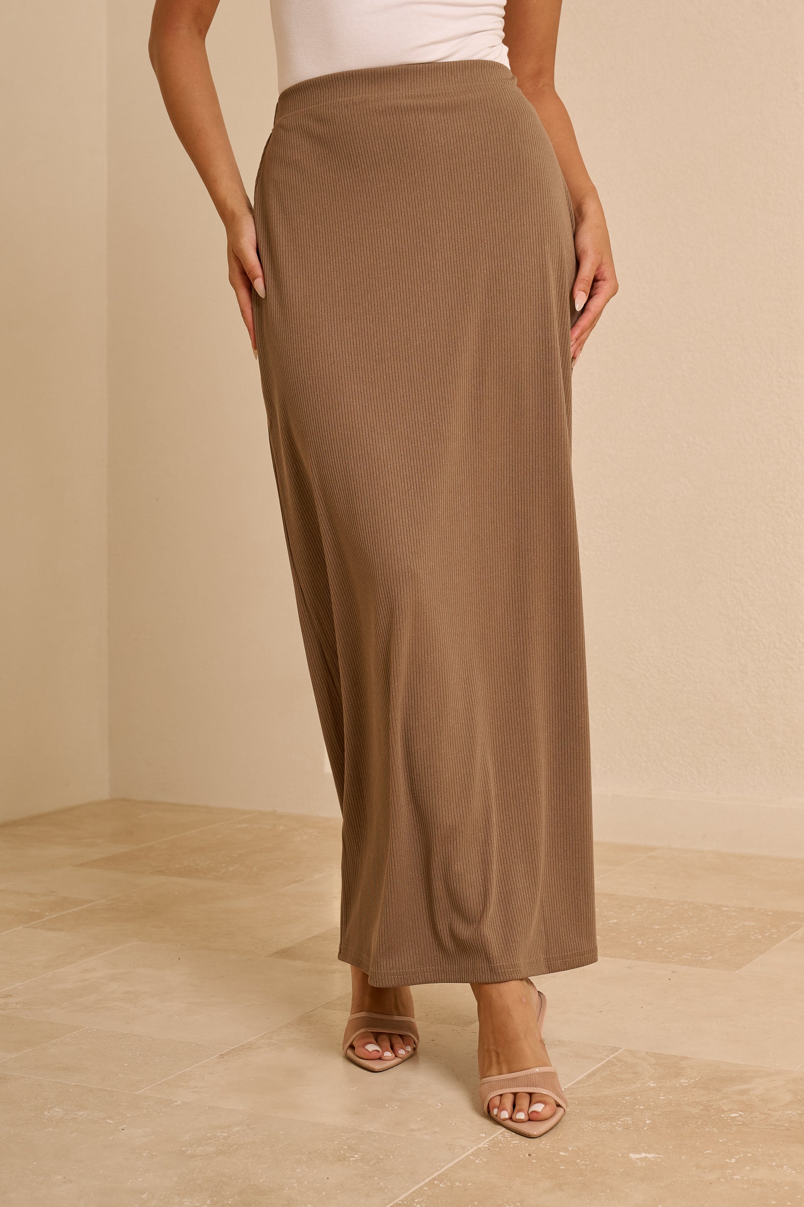 Amaya Skirt — ÈLAN Edit