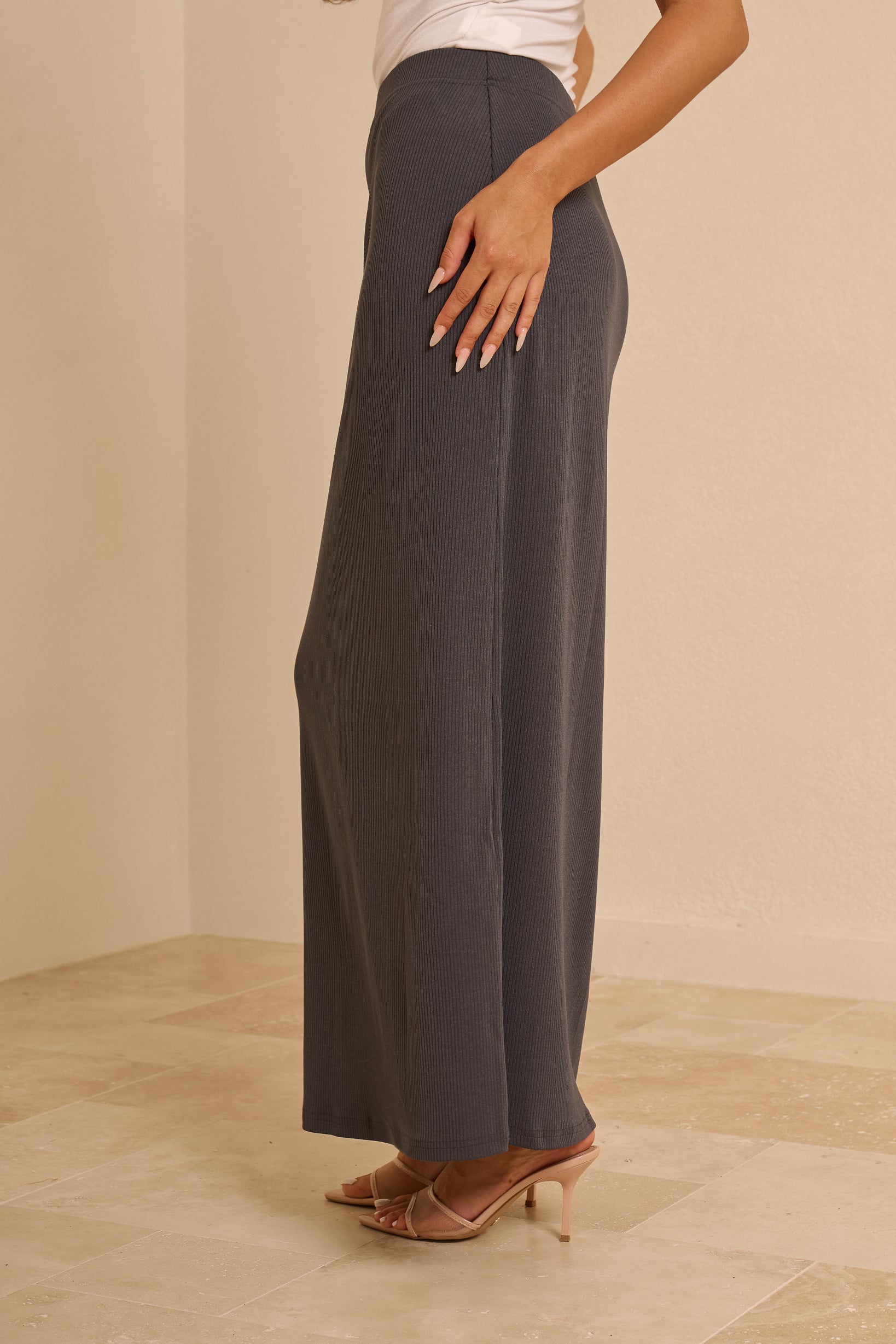 Amaya Skirt — ÈLAN Edit