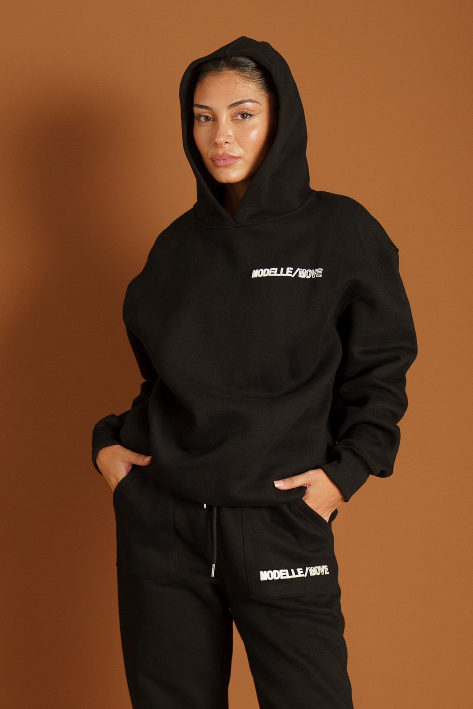 Modelle/Move Lounge Wear Hoody