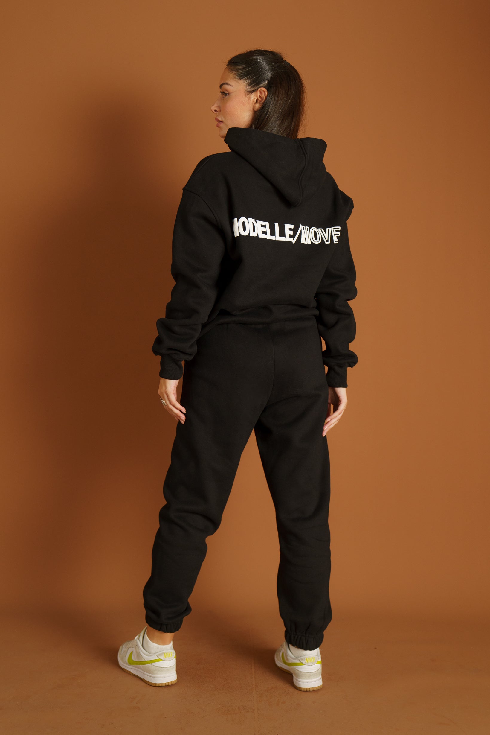 Modelle/Move Lounge Wear Hoody