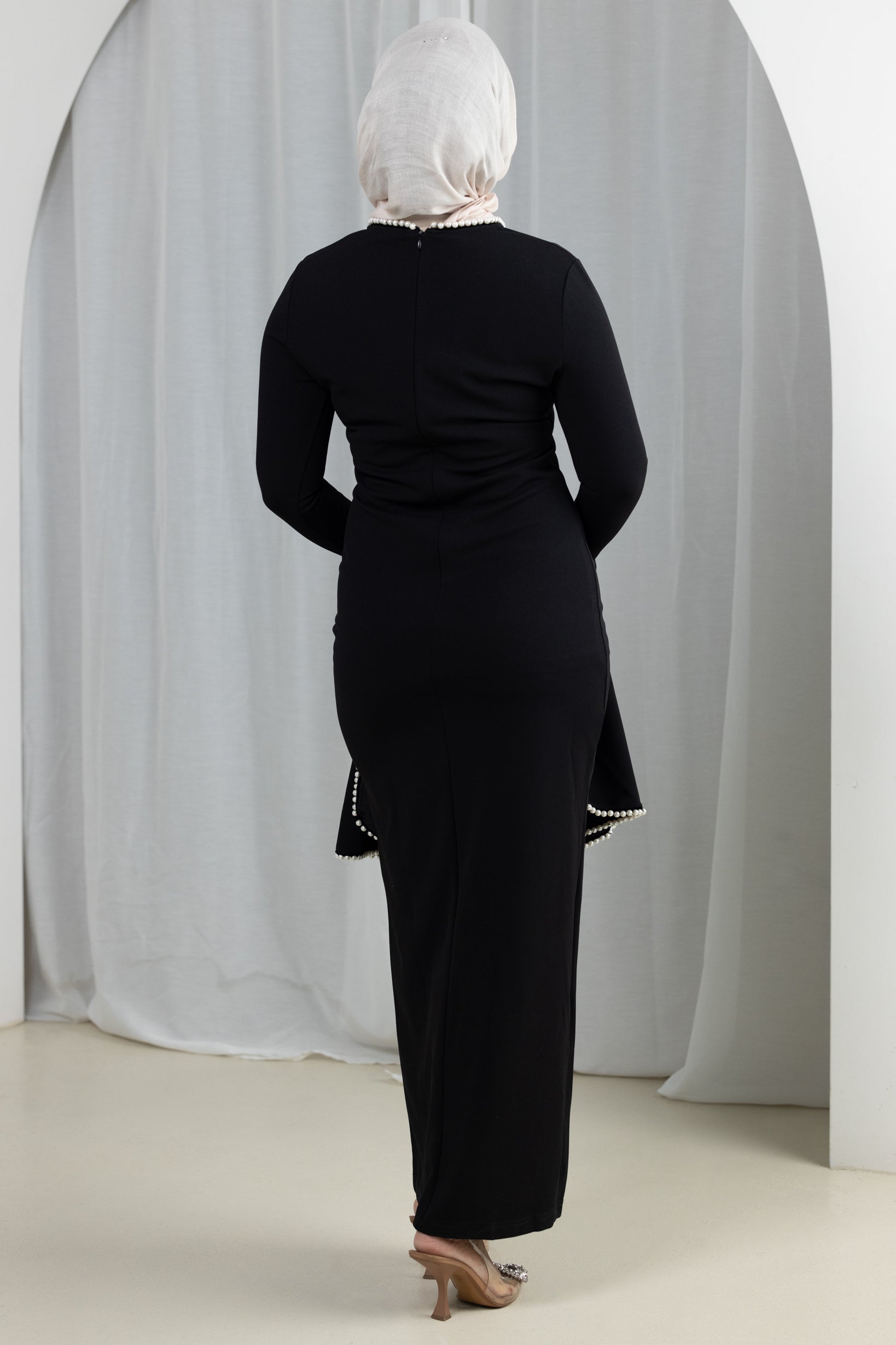 M9068Black-dress-abaya