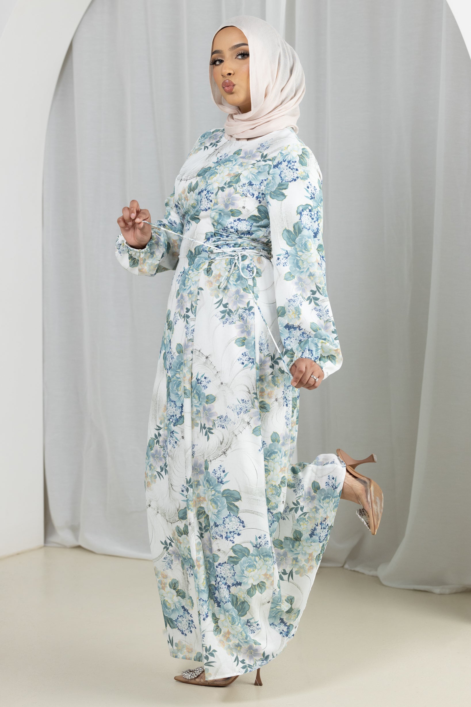 M9113-2-MNT-floral-maxi-dress