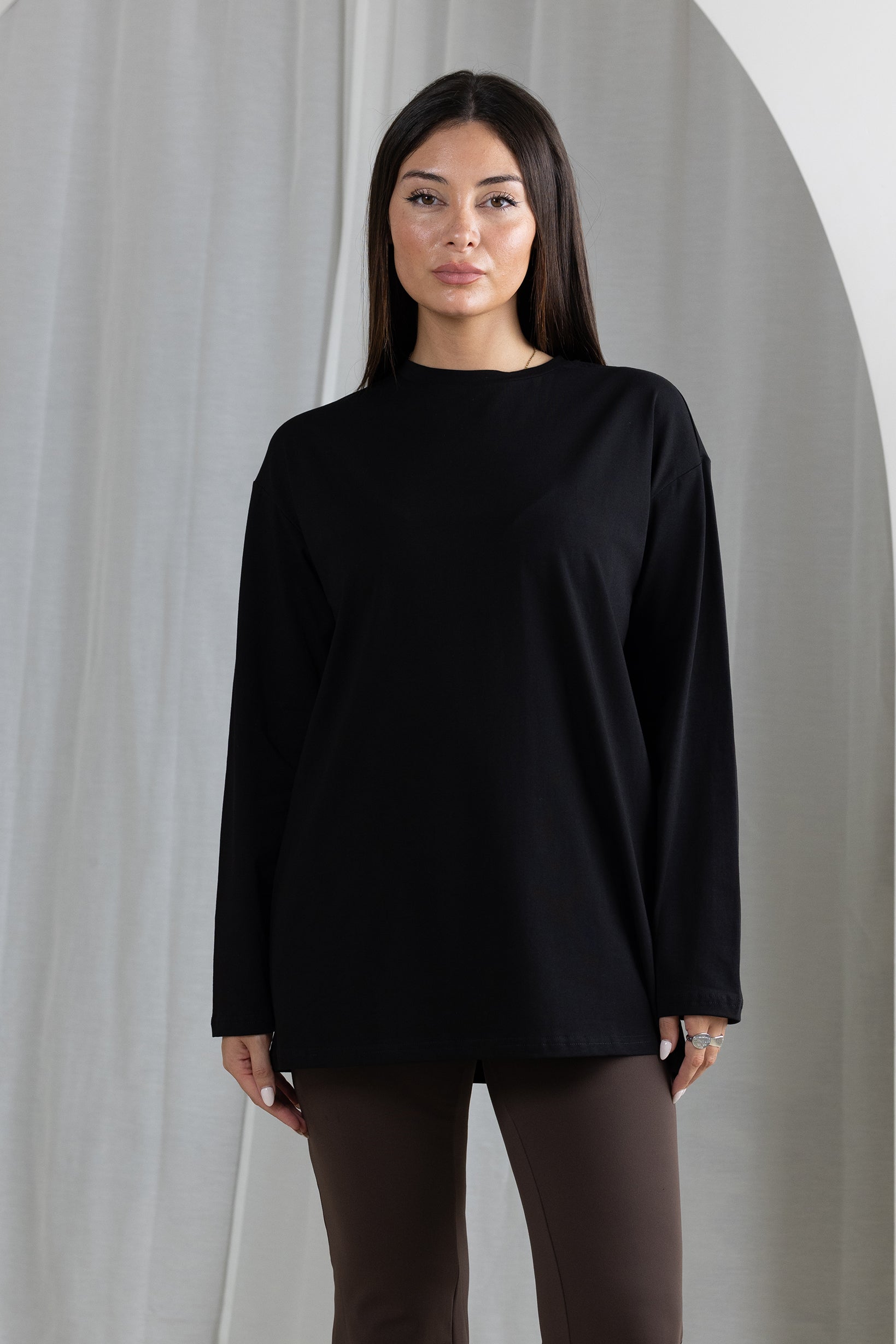 Modelle/Move Long Sleeve Oversizes Tee