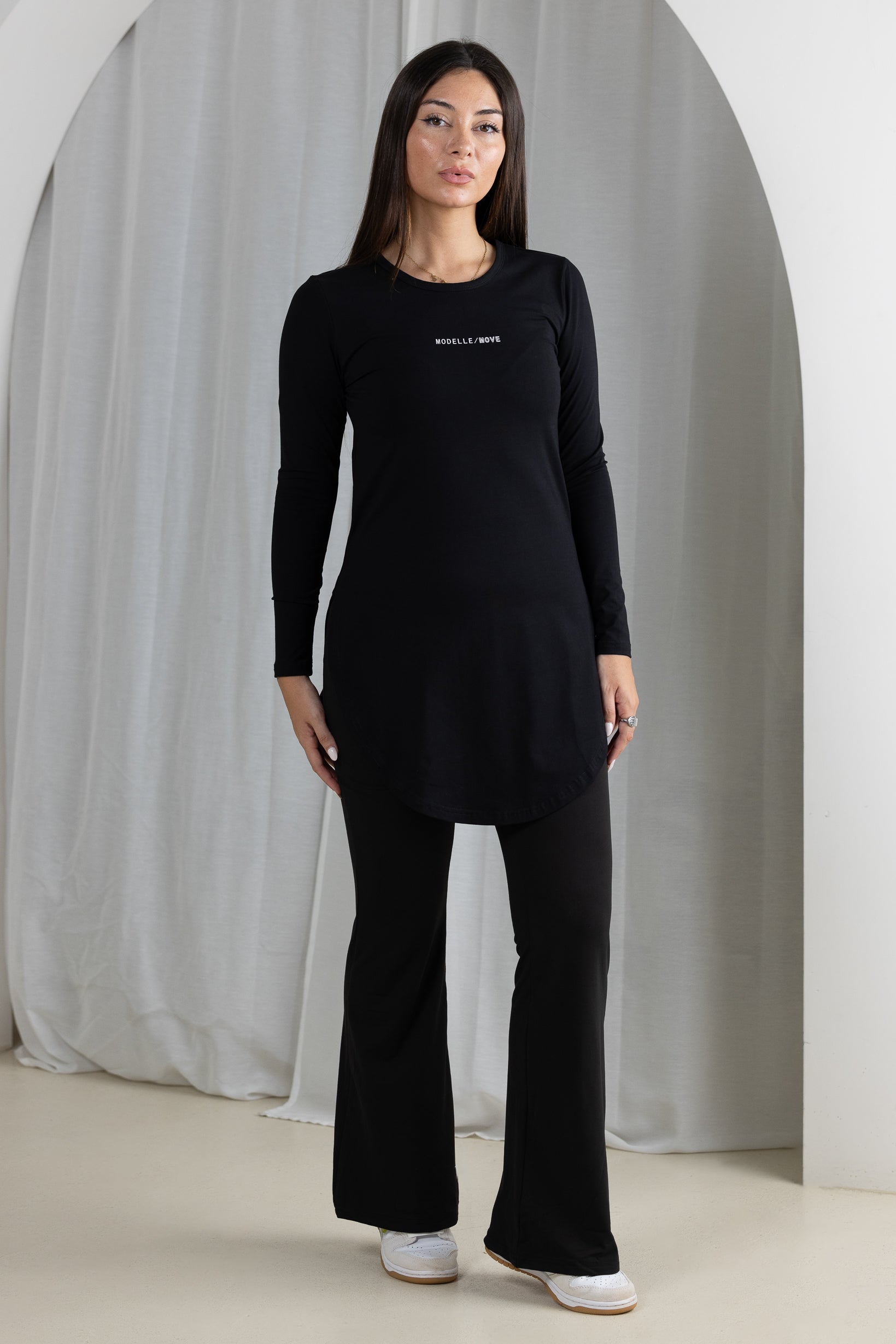 Modelle/Move Long Sleeve Loop Top