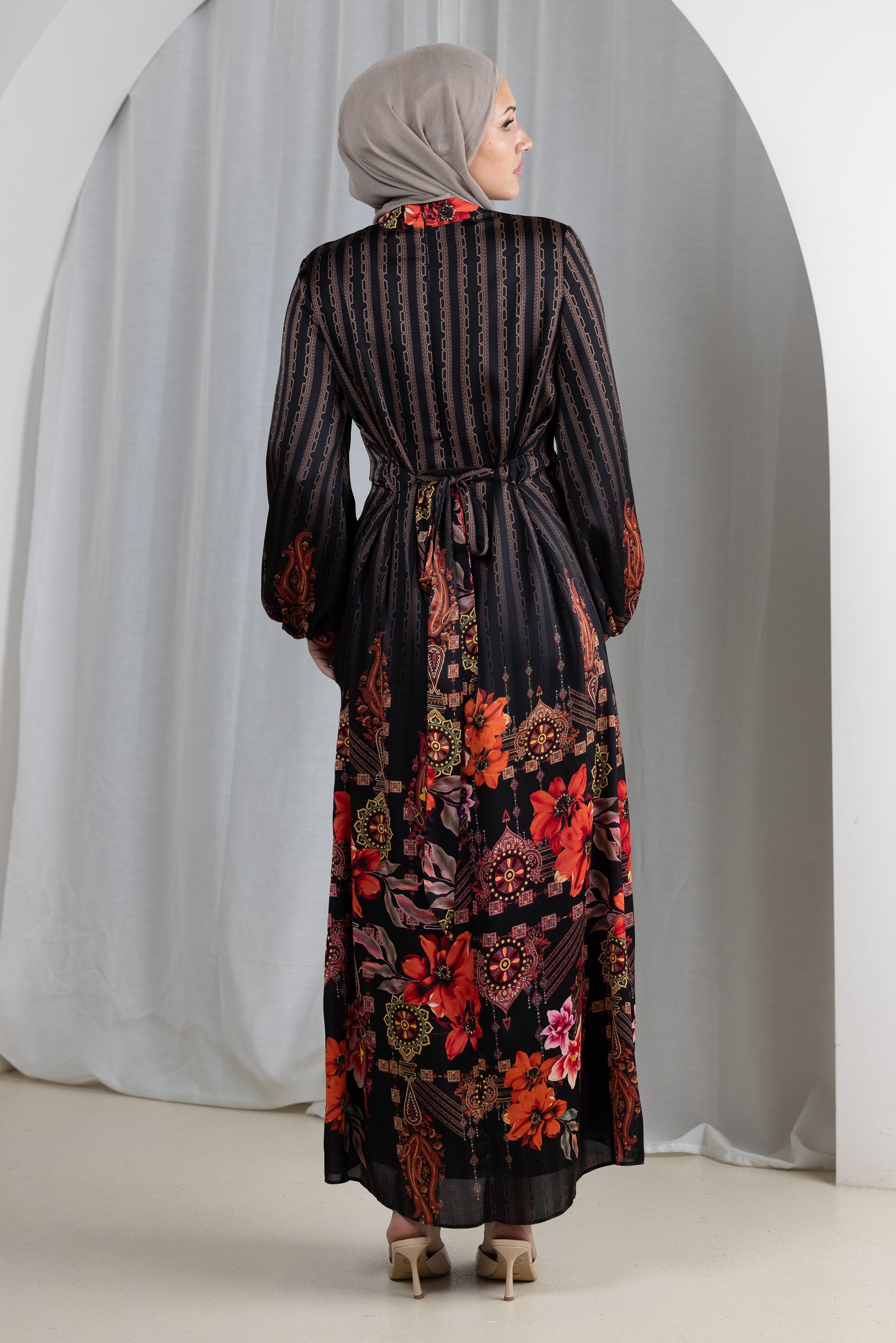 M9294BlackFloral-maxi-dress