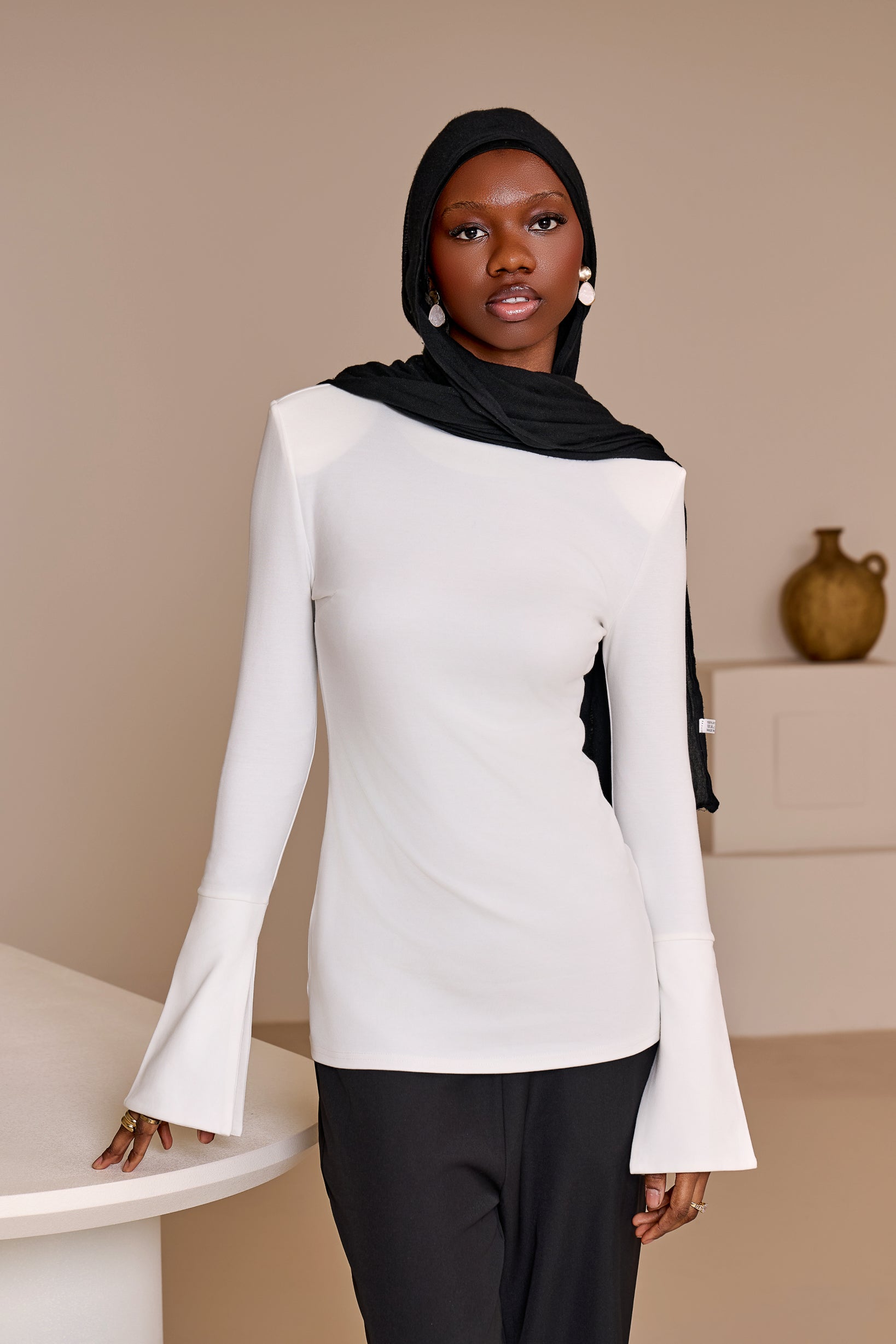 M9437-WHI-top