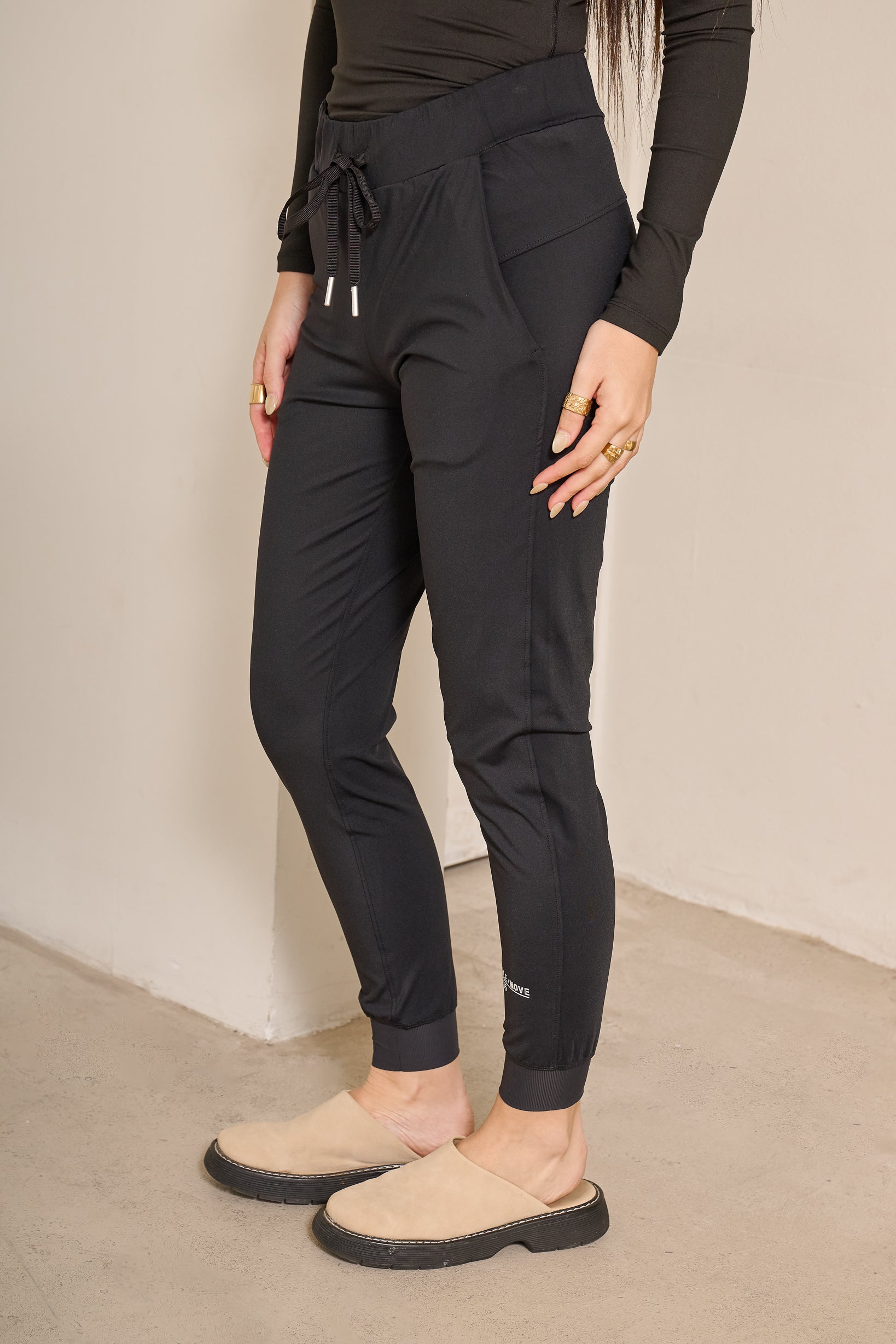 M9602-BLA-jogga-pants