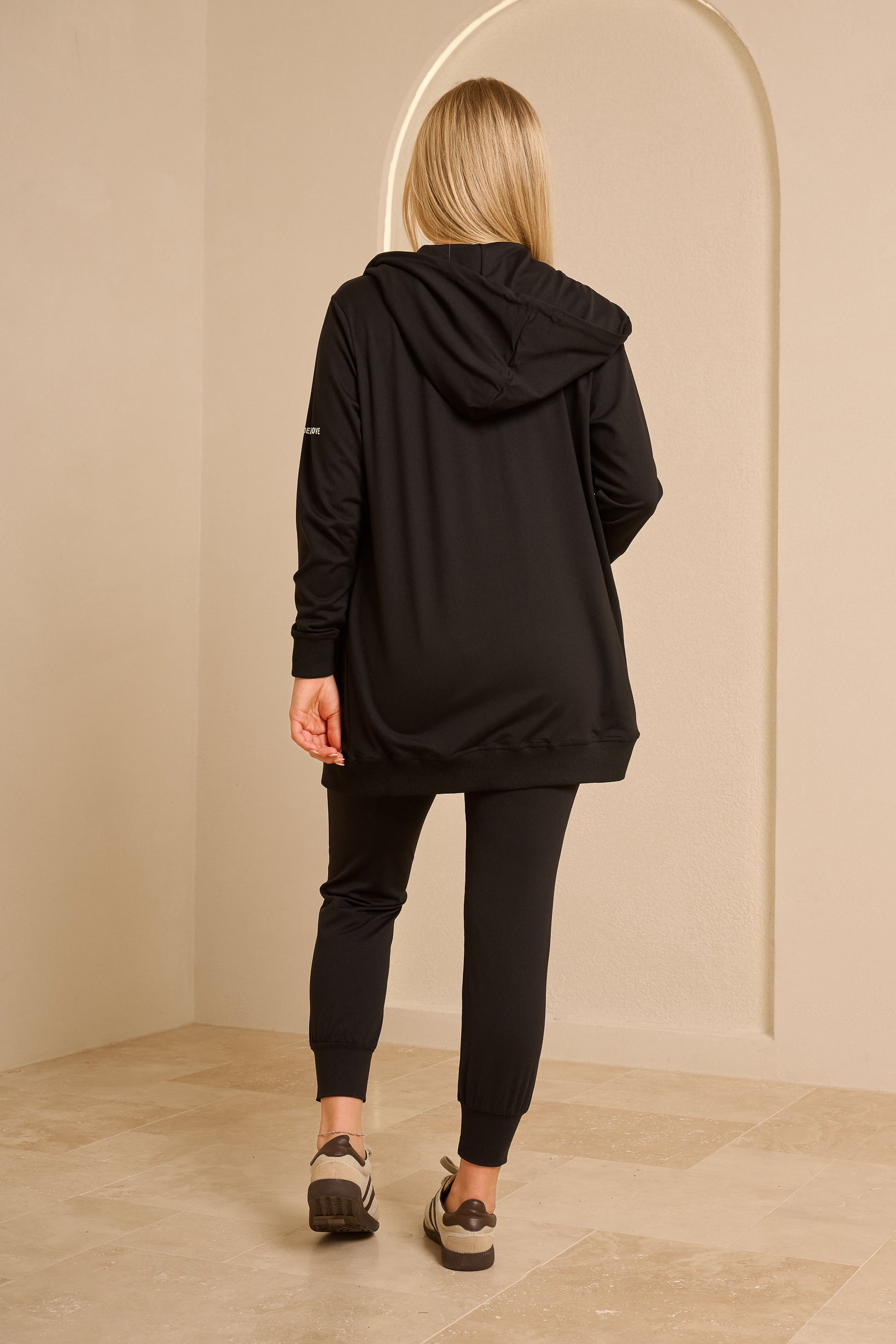 Modelle/Move Romy Zip Jacket — ÈLAN Edit